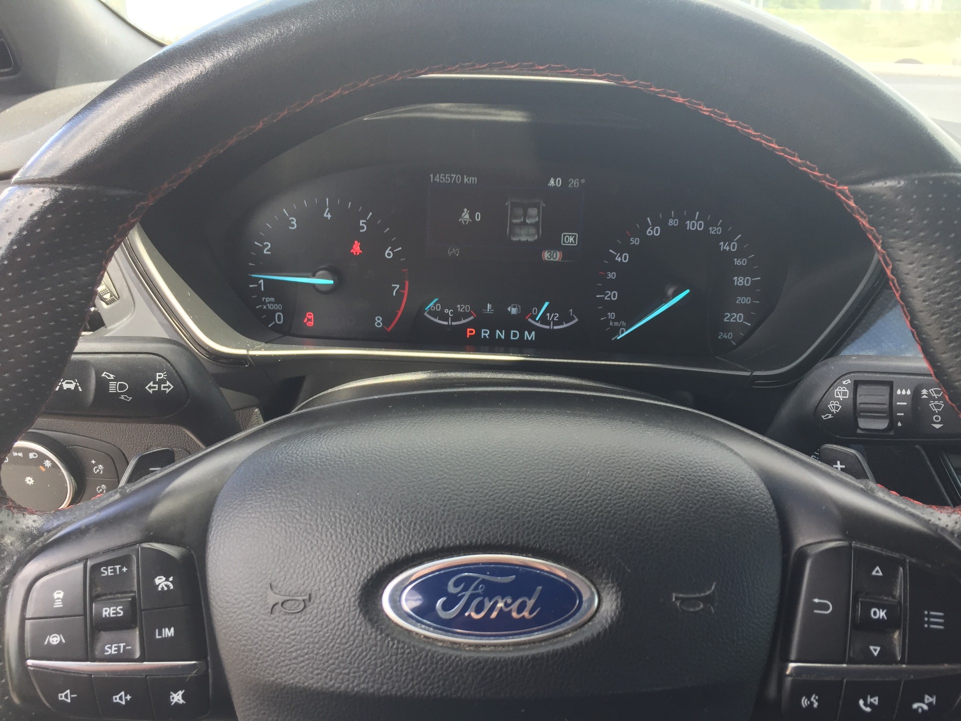 FORD Focus 1.0 SCTi ST Line Automatic-image-12