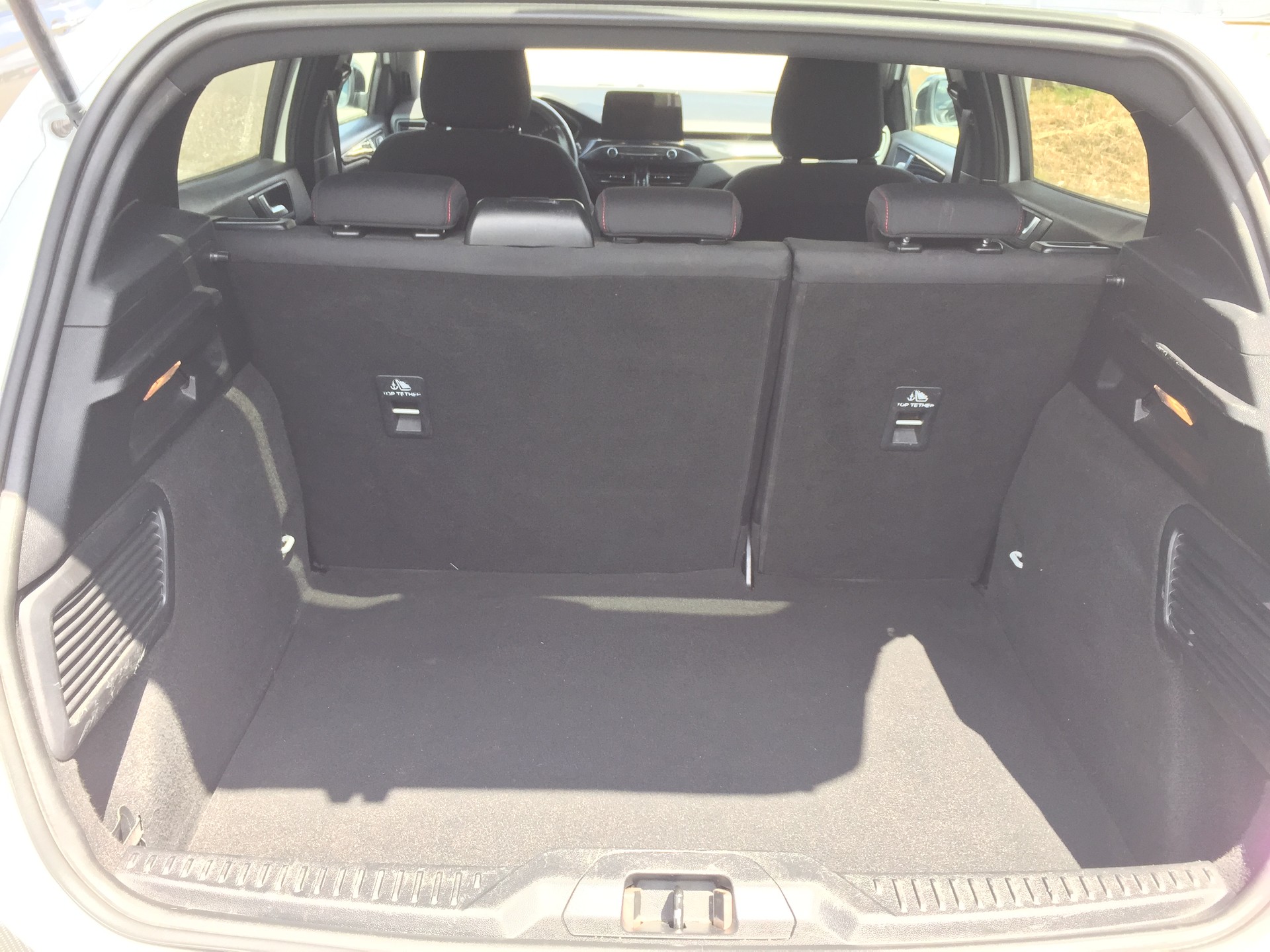 FORD Focus 1.0 SCTi ST Line Automatic-image-6