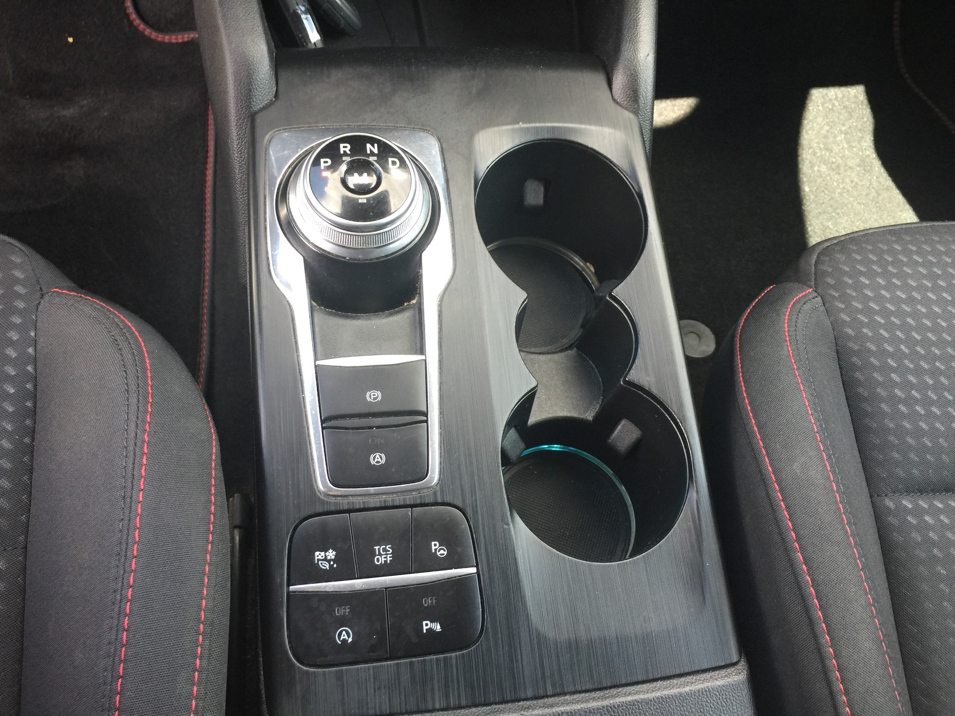 FORD Focus 1.0 SCTi ST Line Automatic-image-14