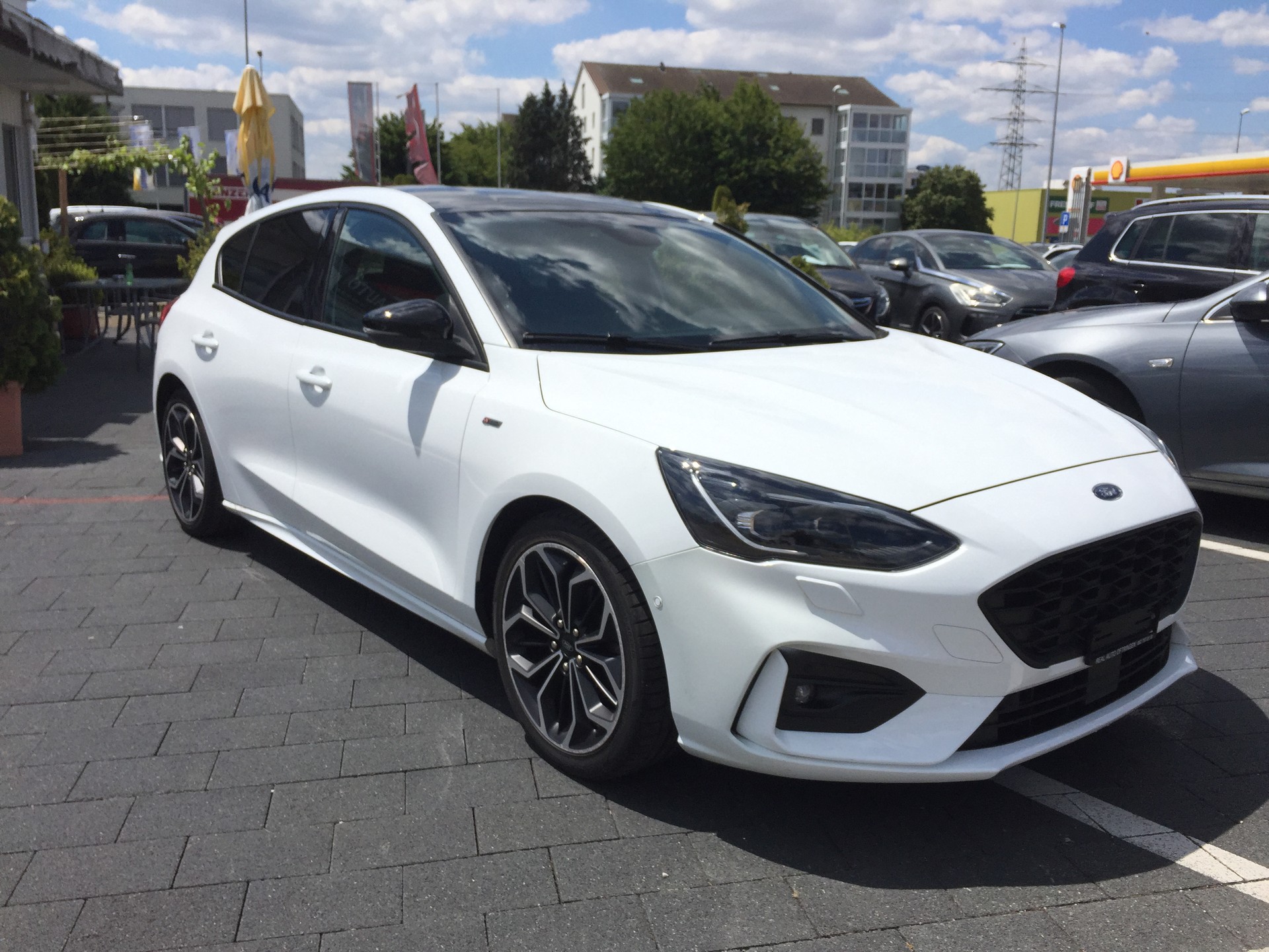 FORD Focus 1.0 SCTi ST Line Automatic-image-2