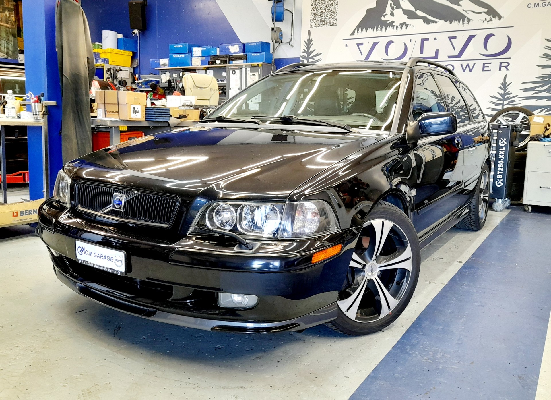 VOLVO V40 2.0T Elegance Edition