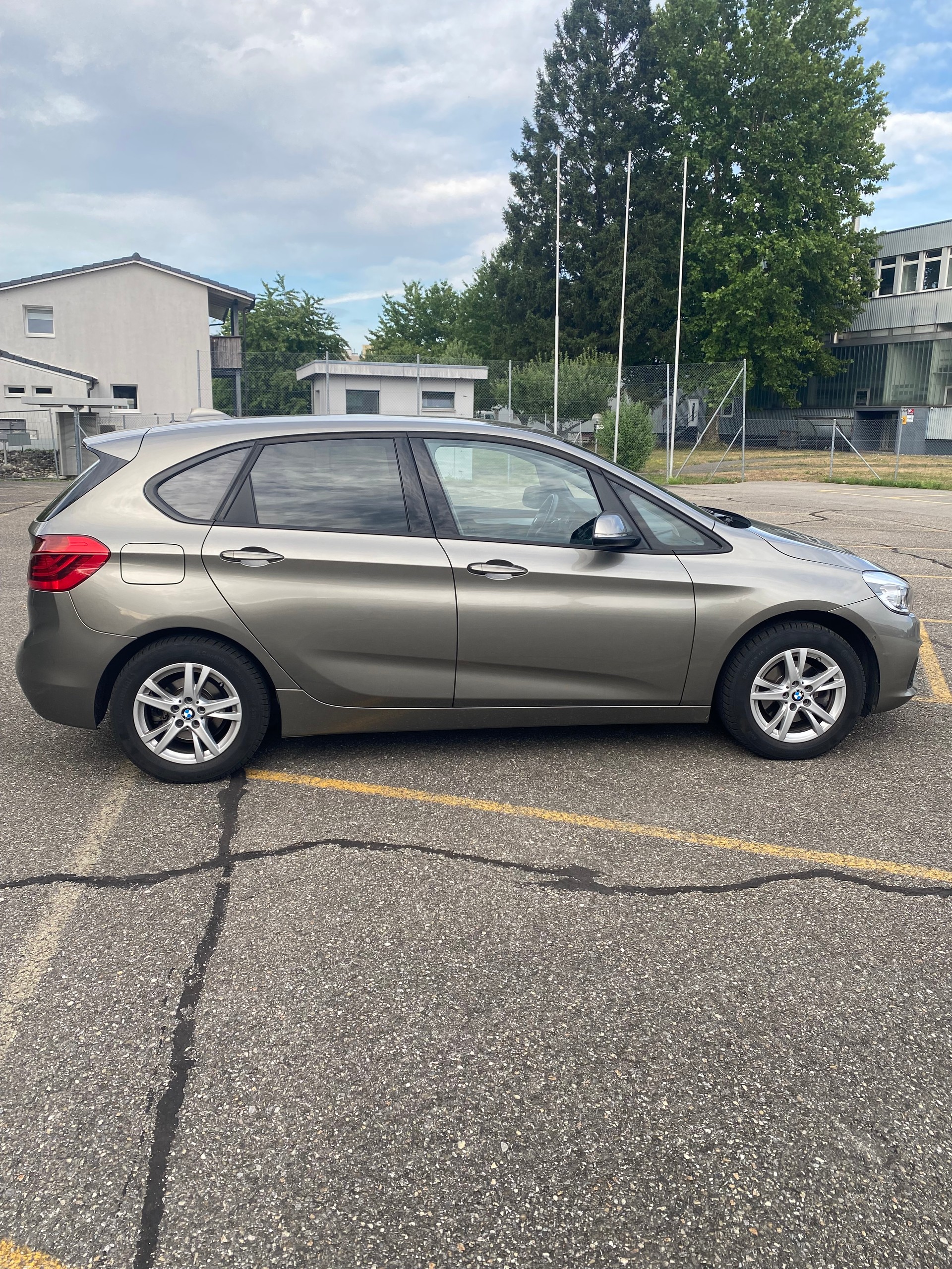 BMW 218d xDrive Active Tourer Luxury Line Steptronic-image-4