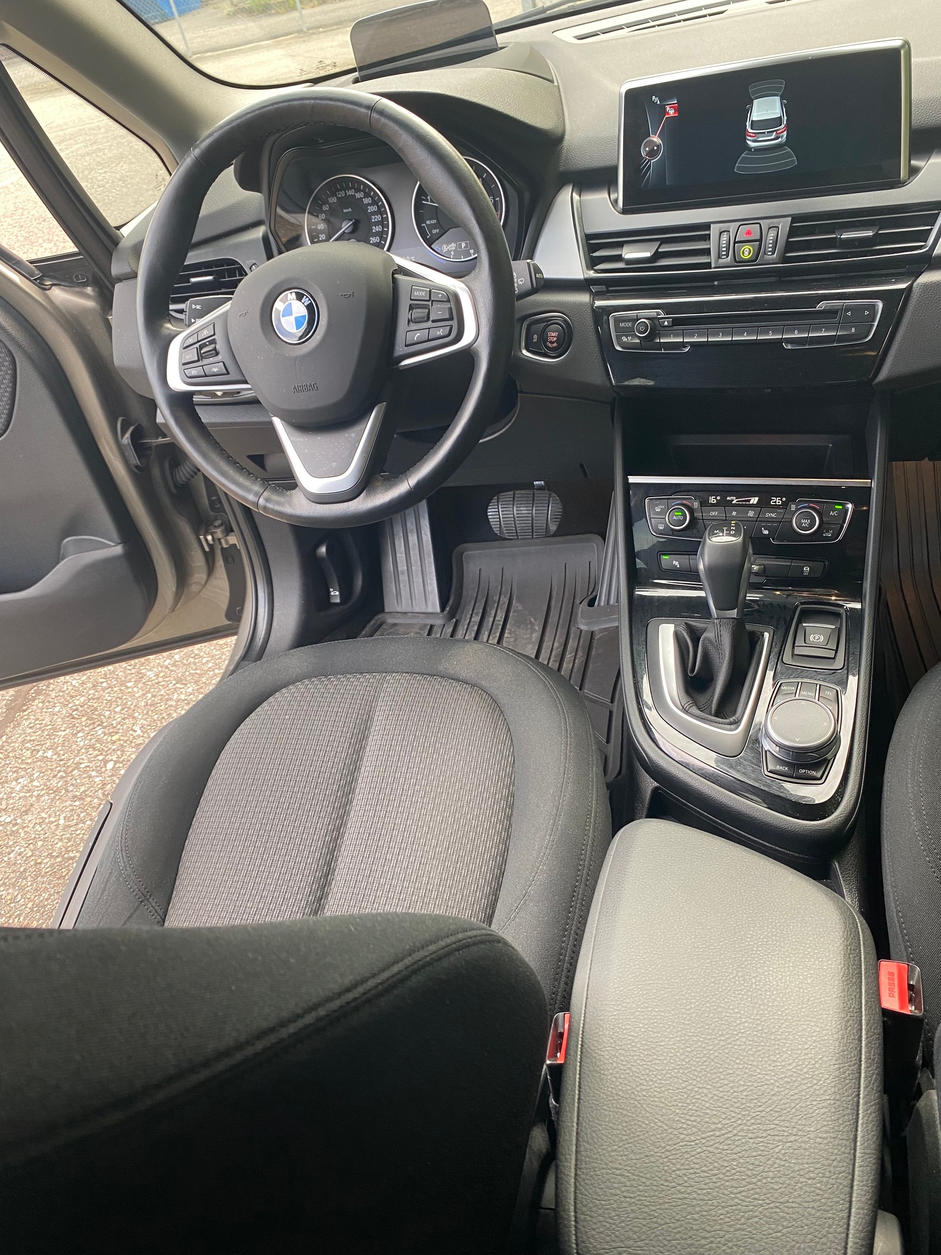 BMW 218d xDrive Active Tourer Luxury Line Steptronic-image-7