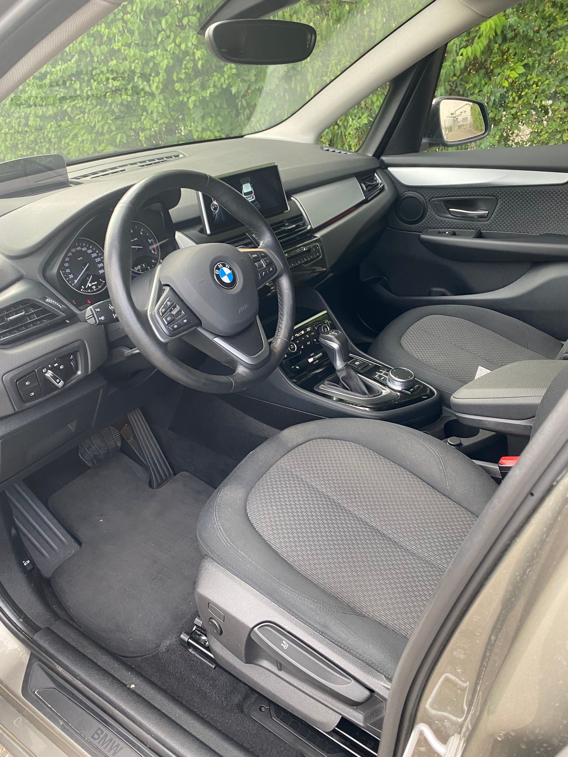 BMW 218d xDrive Active Tourer Luxury Line Steptronic-image-6