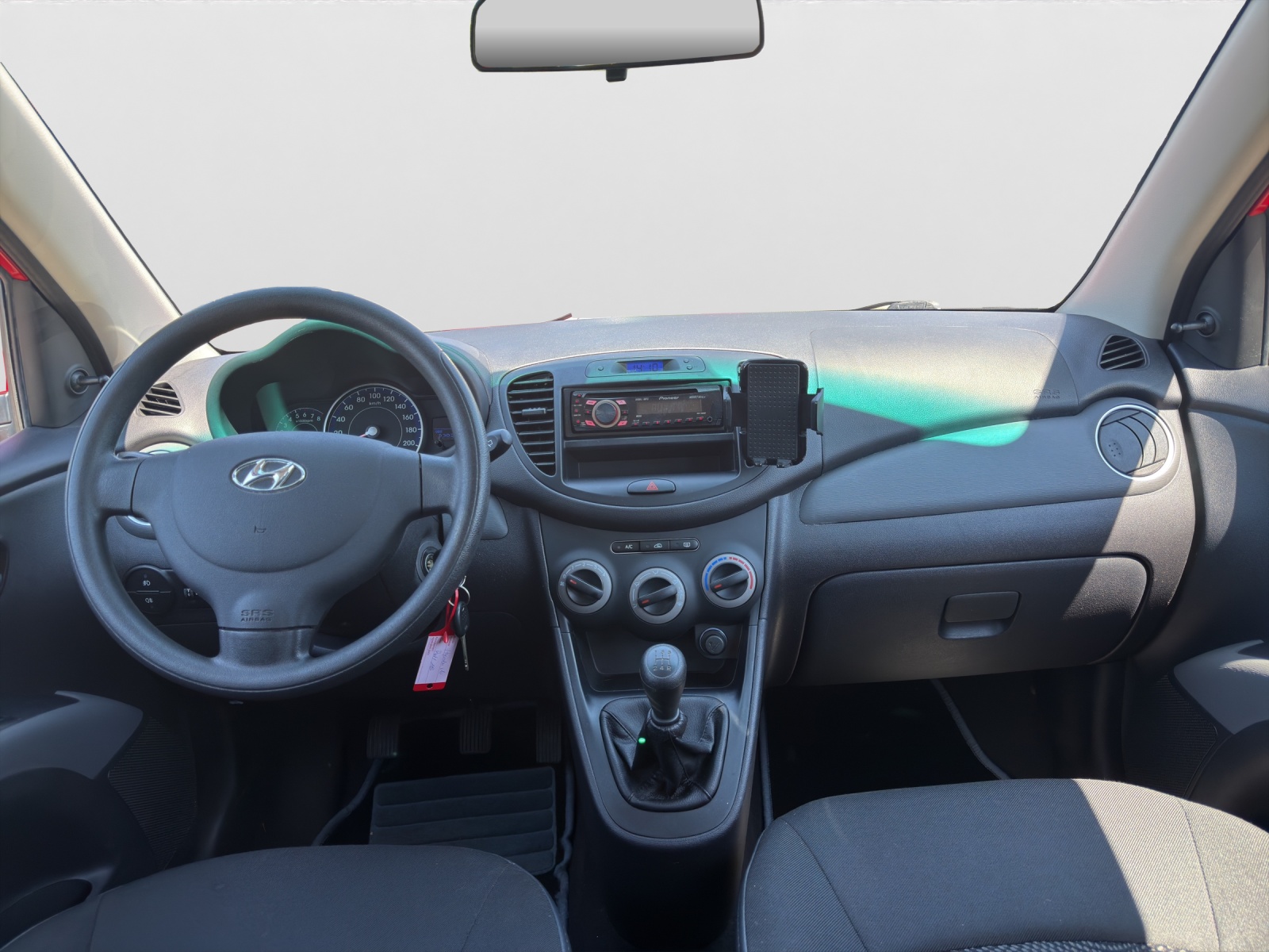 HYUNDAI i10 1.1 Comfort-image-11