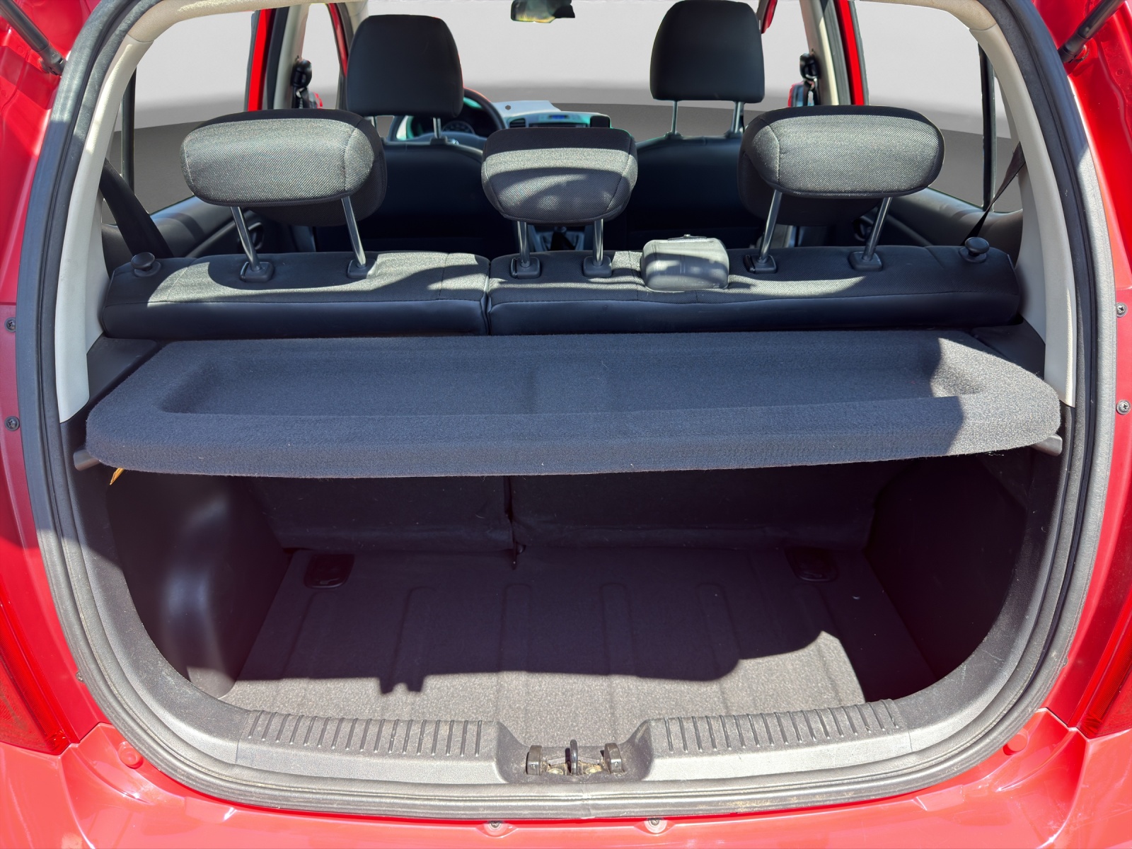 HYUNDAI i10 1.1 Comfort-image-14