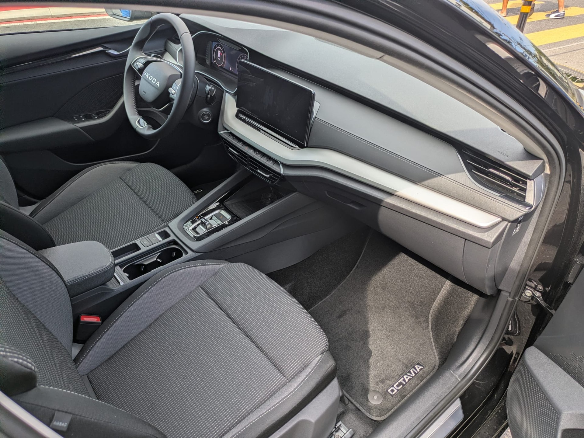 SKODA Octavia Combi 1.5 TSI mHEV DSG Selection-image-14