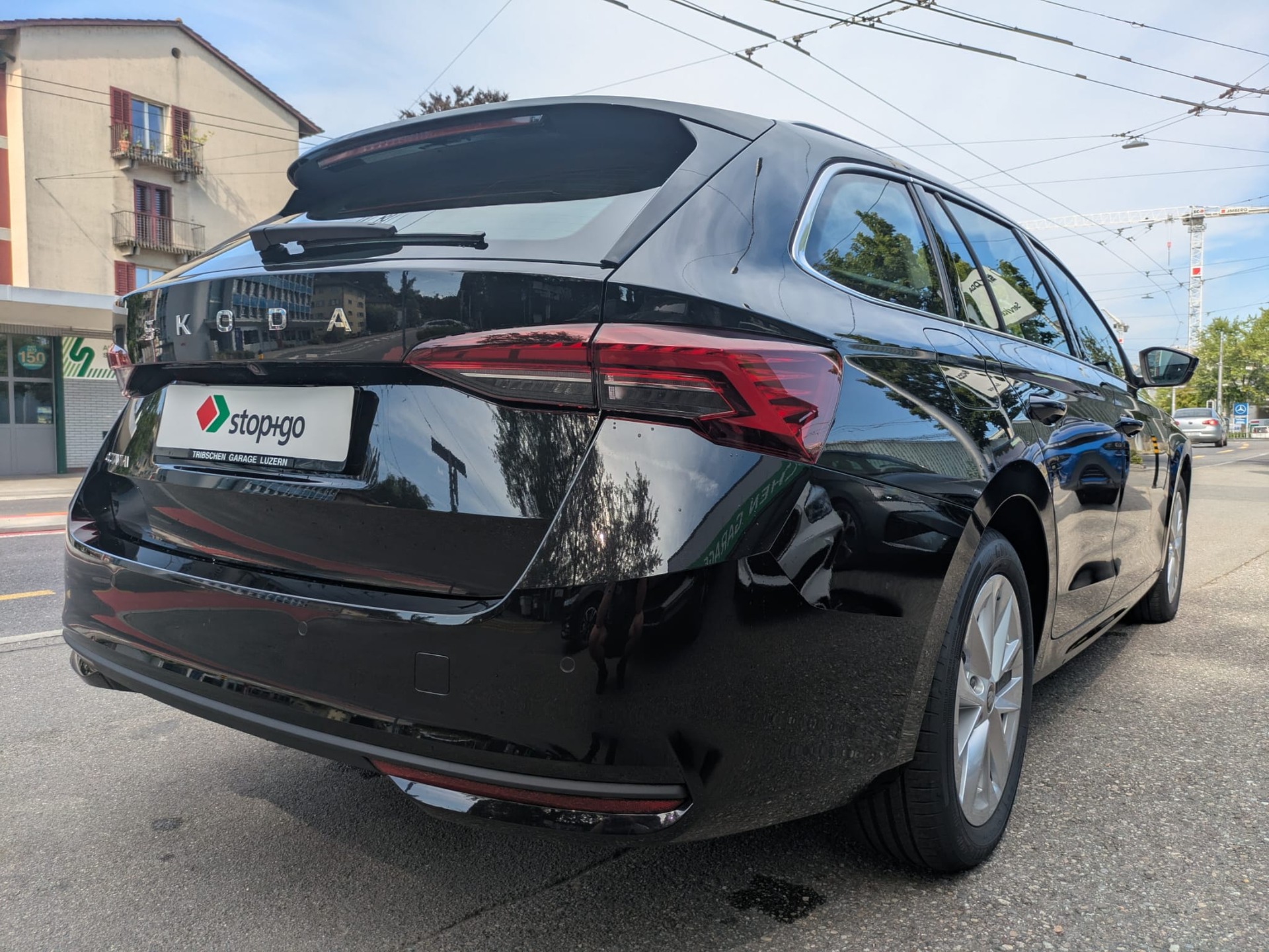 SKODA Octavia Combi 1.5 TSI mHEV DSG Selection-image-4
