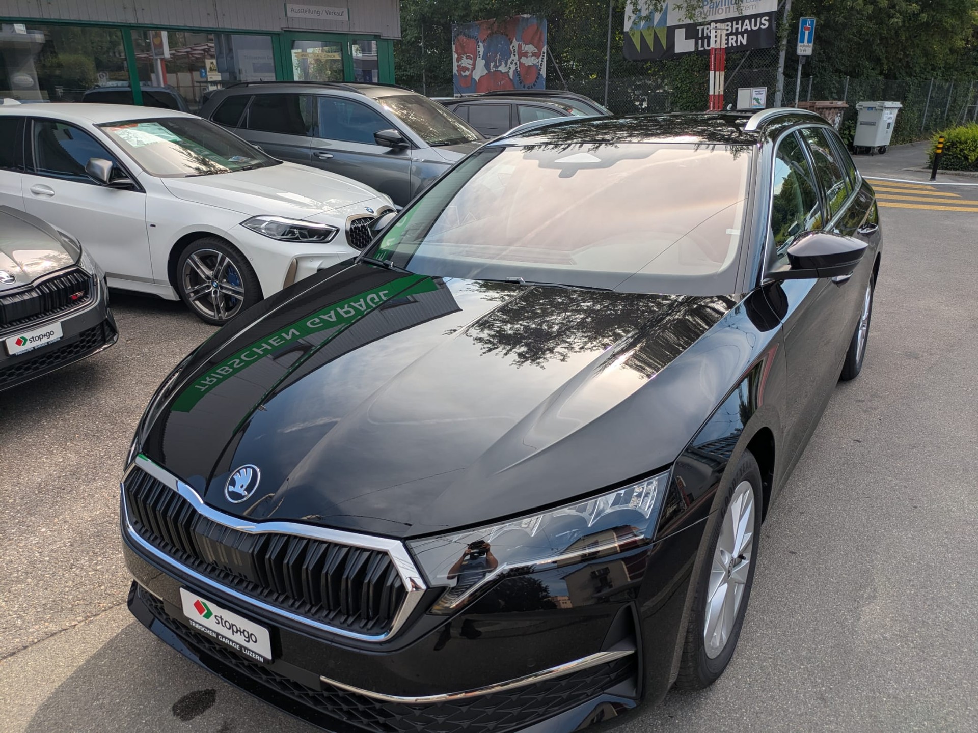 SKODA Octavia Combi 1.5 TSI mHEV DSG Selection-showroom-element-2