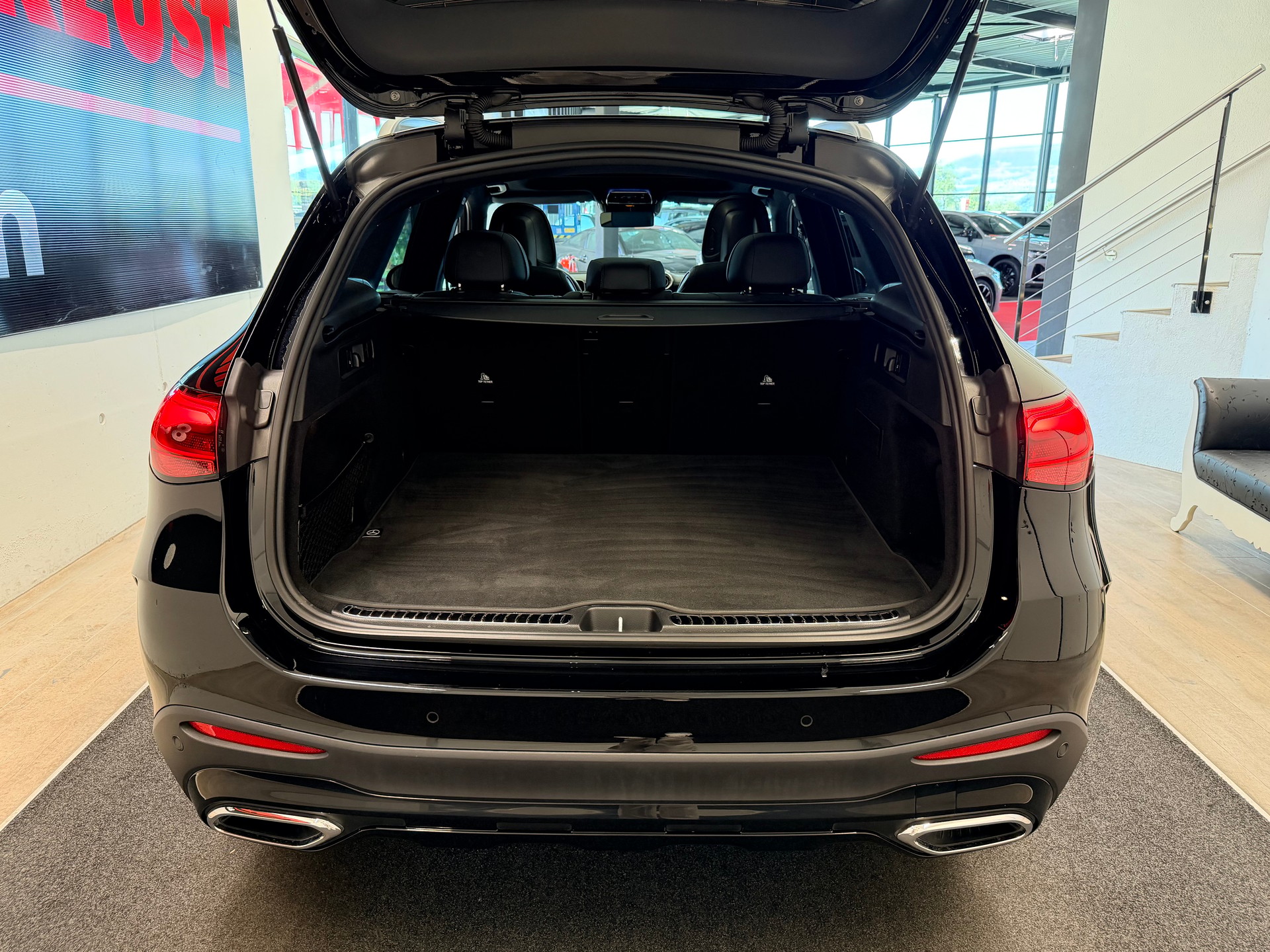 MERCEDES-BENZ GLC 300 d 4Matic 9G-Tronic-image-9