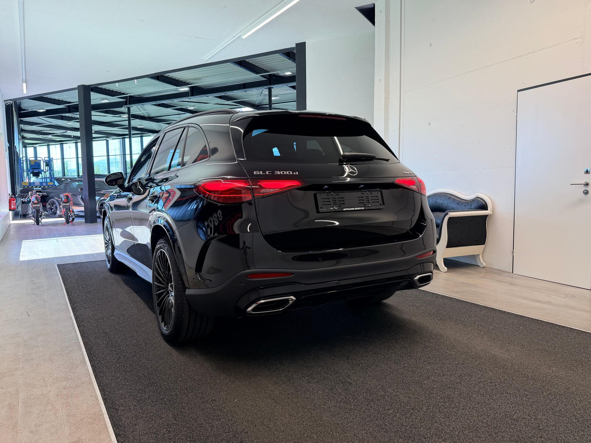 MERCEDES-BENZ GLC 300 d 4Matic 9G-Tronic-image-7
