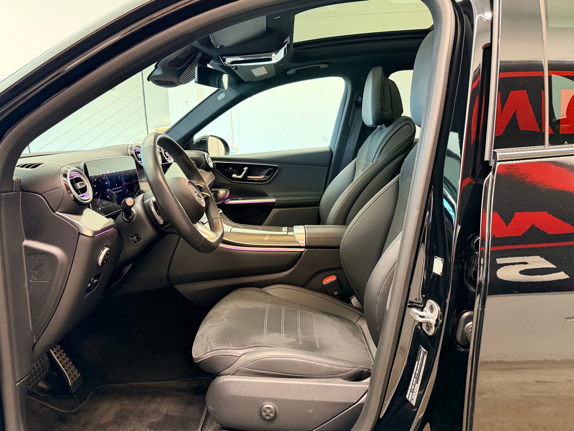 MERCEDES-BENZ GLC 300 d 4Matic 9G-Tronic-image-14