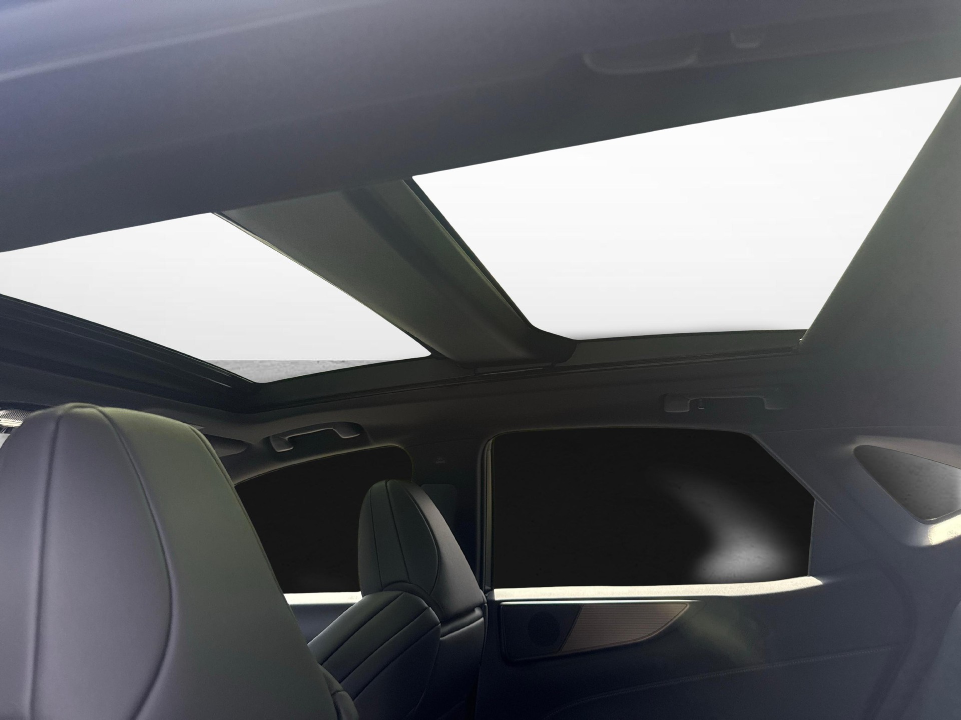 LEXUS NX 450h+ F-Sport-image-12