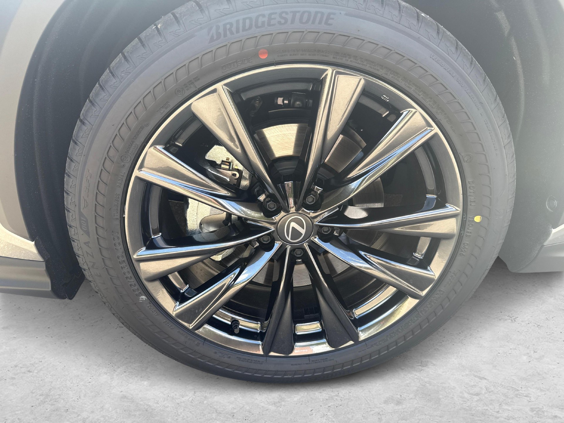 LEXUS NX 450h+ F-Sport-image-15