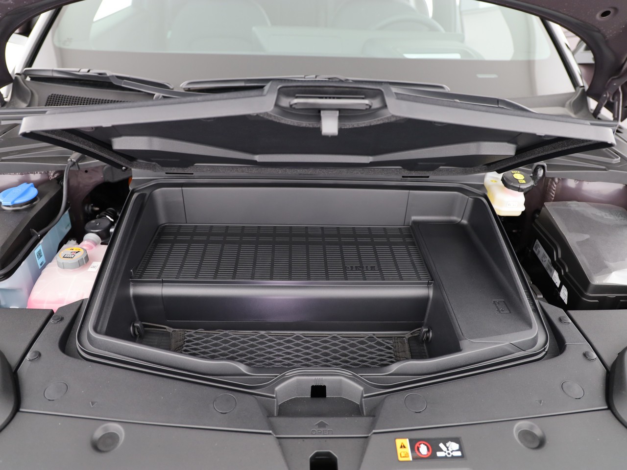 GENESIS GV60 77.4 kWh Sport AWD-image-13