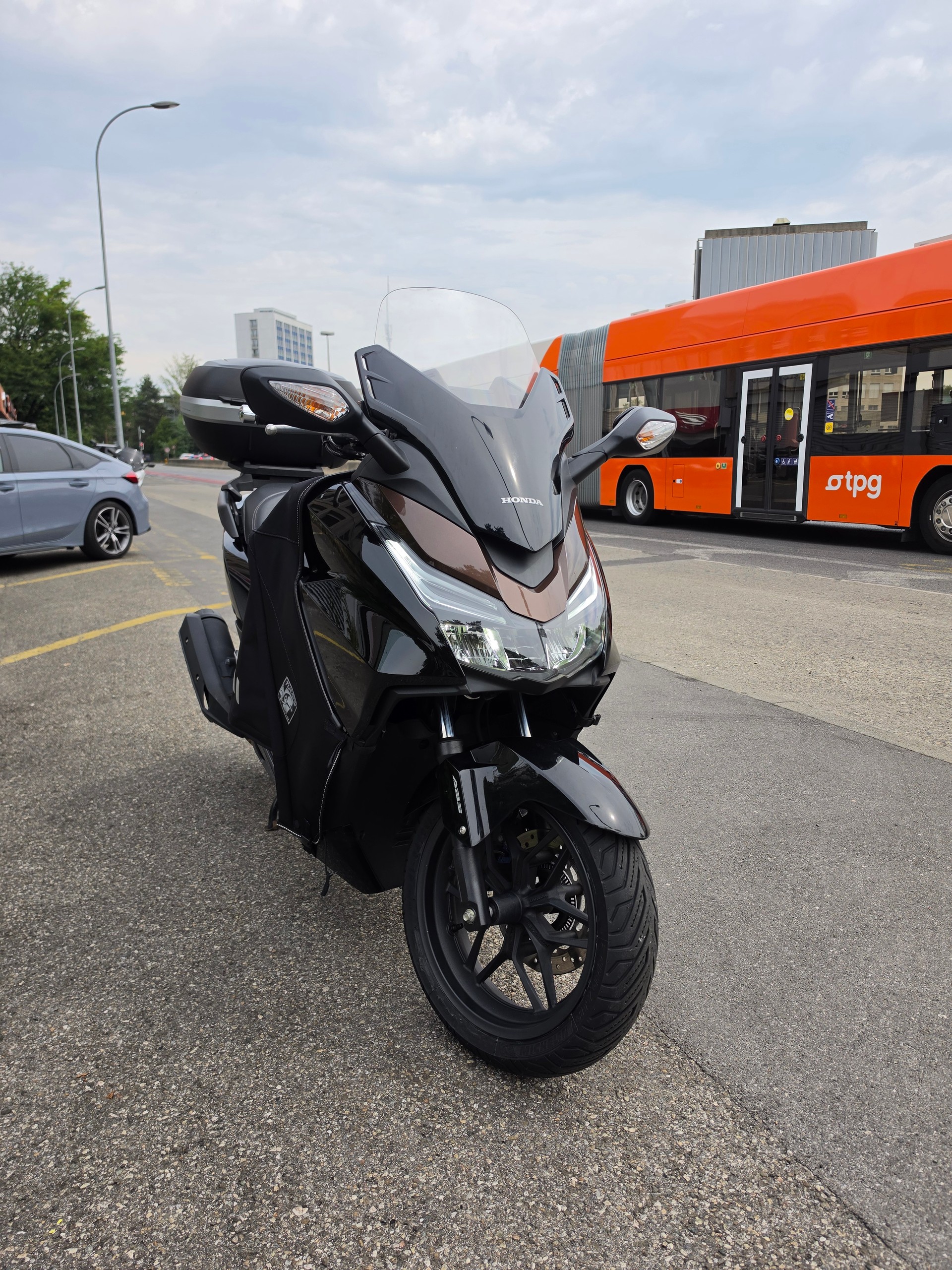 HONDA Nss125 Forza ABS-image-1