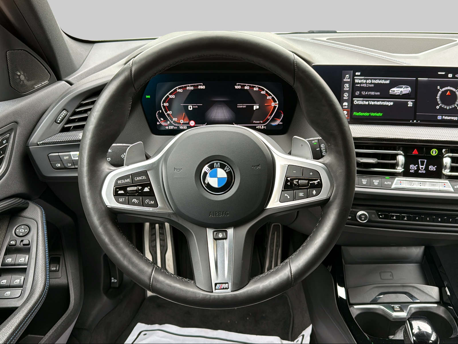 BMW M135i xDrive Steptronic-image-7