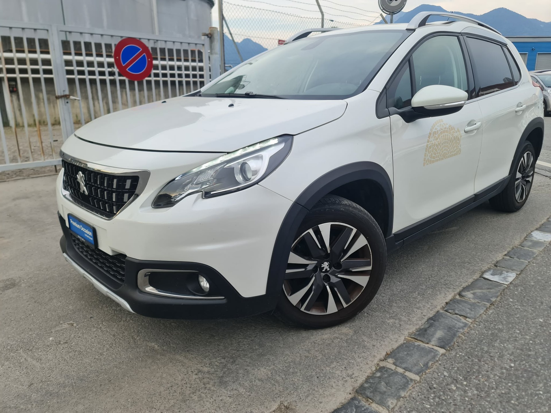 PEUGEOT 2008 1.5 BlueHDi Allure EAT