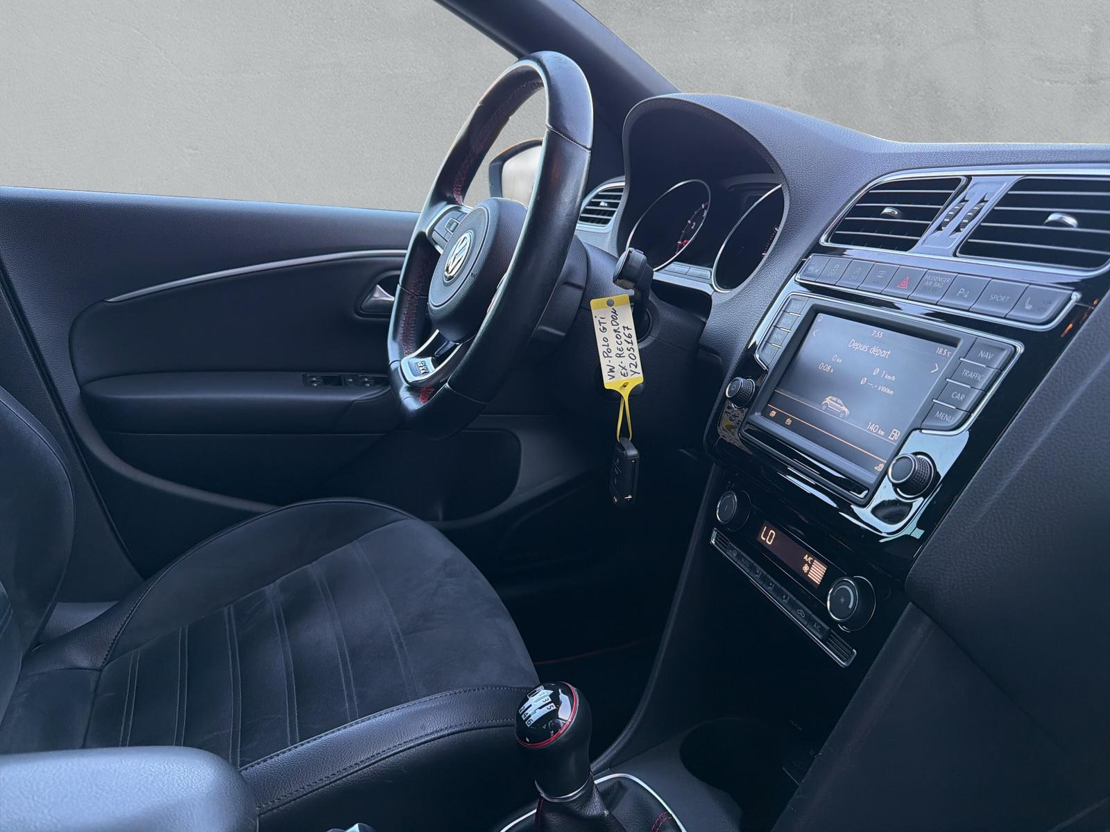 VW Polo GTI 1.8 TSI (CH)-image-13