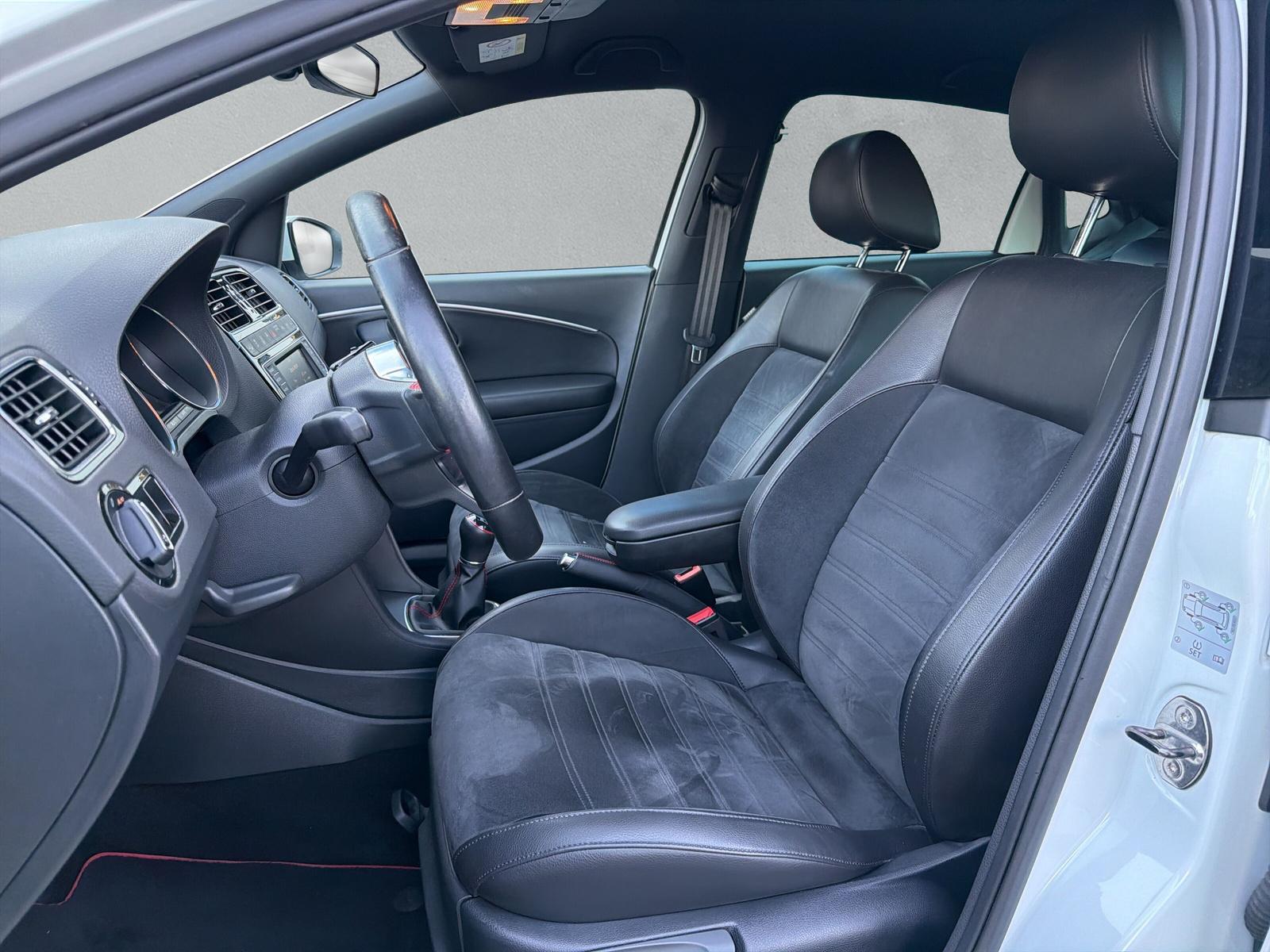 VW Polo GTI 1.8 TSI (CH)-image-11