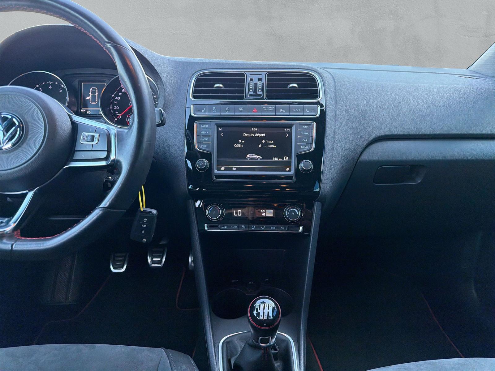 VW Polo GTI 1.8 TSI (CH)-image-17