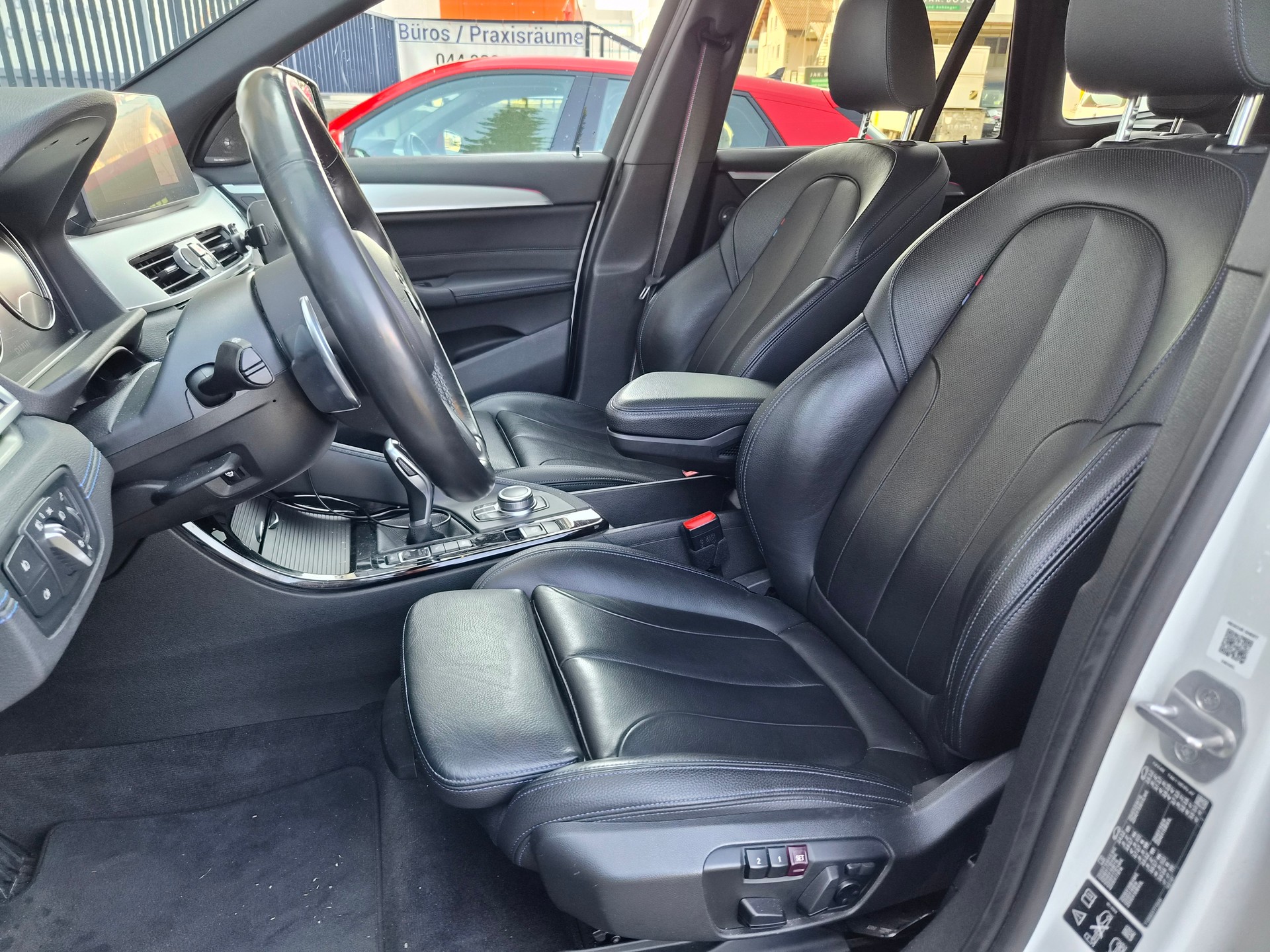BMW X1 xDrive 25d M Sport Steptronic-image-8