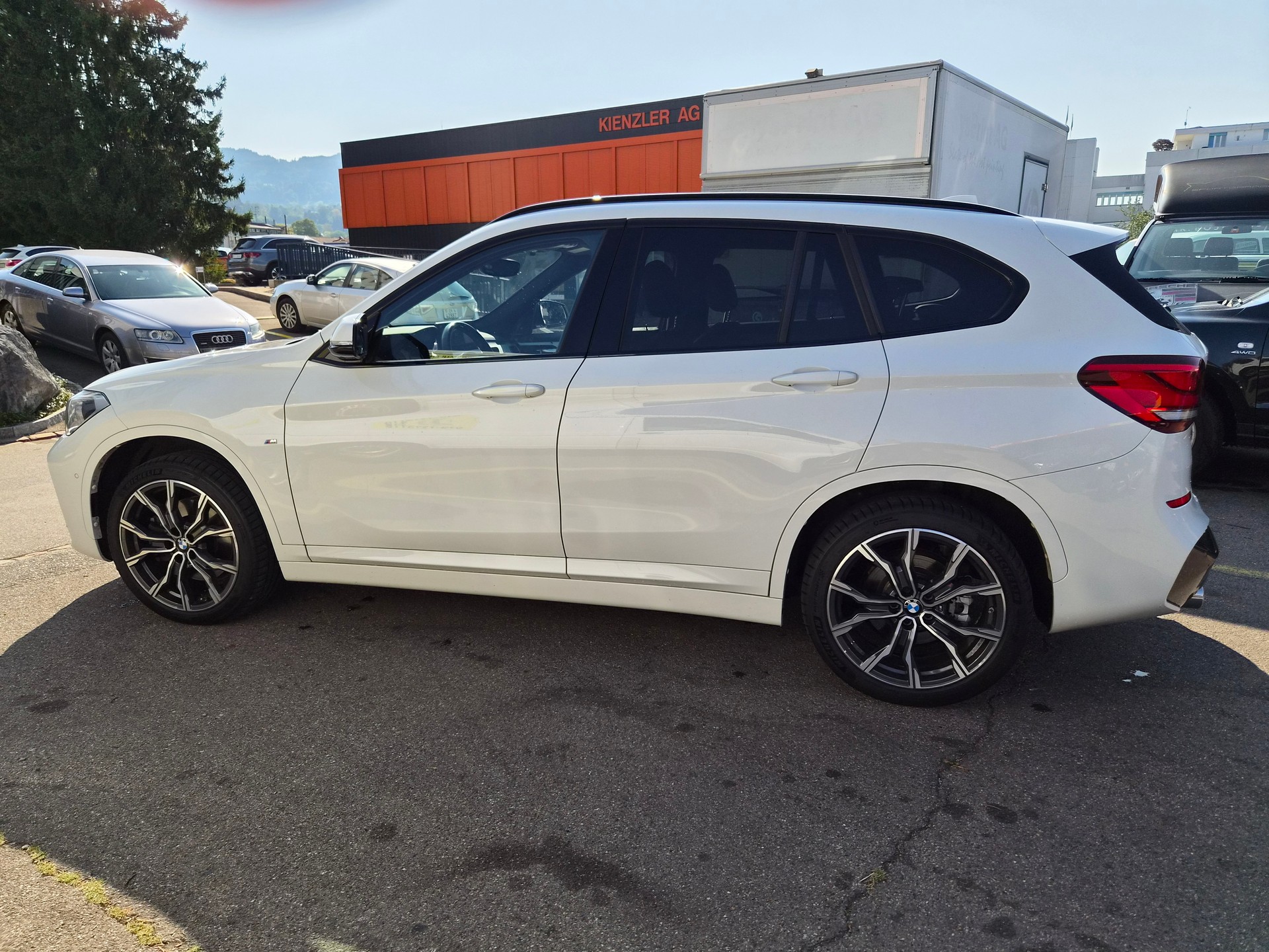 BMW X1 xDrive 25d M Sport Steptronic-showroom-element-3