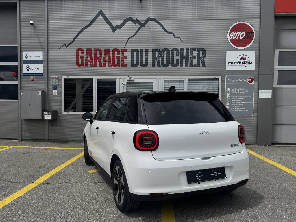 JAC E30X Electric-showroom-element-1