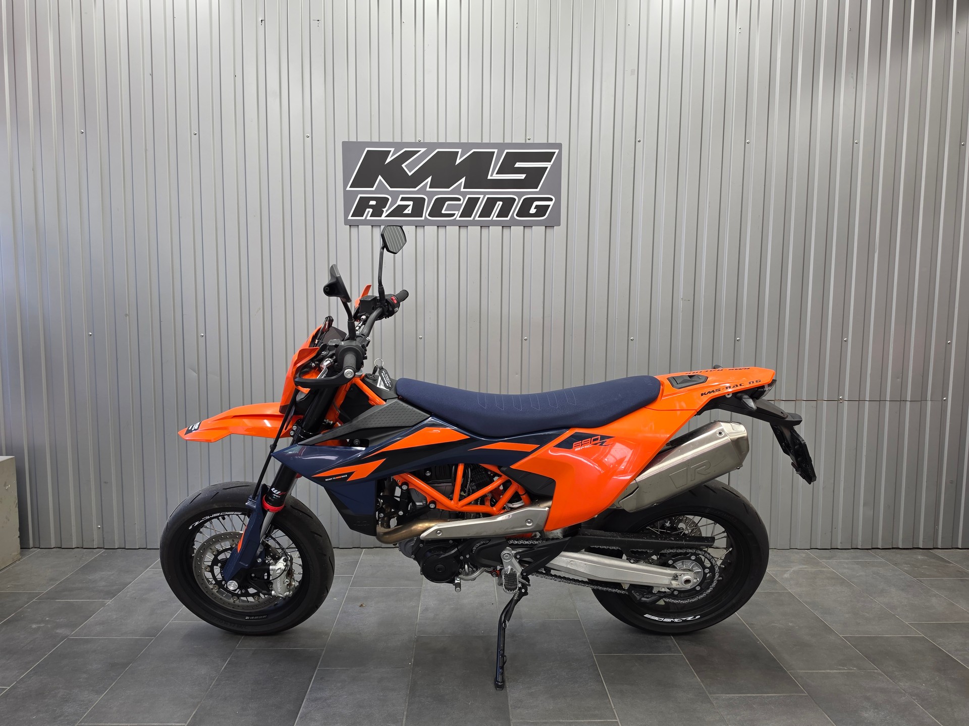 KTM 690 SMC R ABS (35 kW)-showroom-element-1