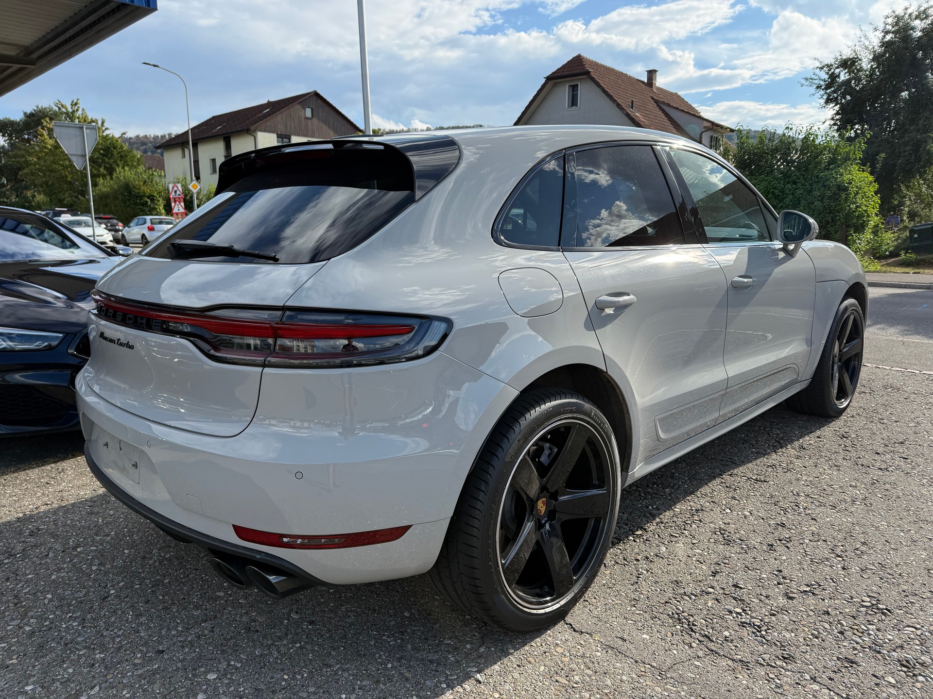 PORSCHE Macan Turbo PDK-image-5