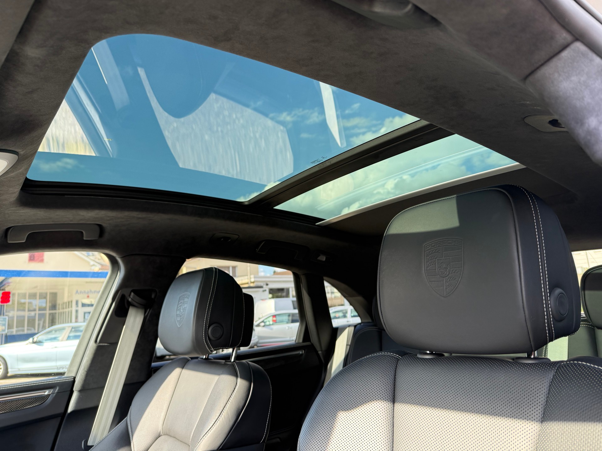 PORSCHE Macan Turbo PDK-image-9