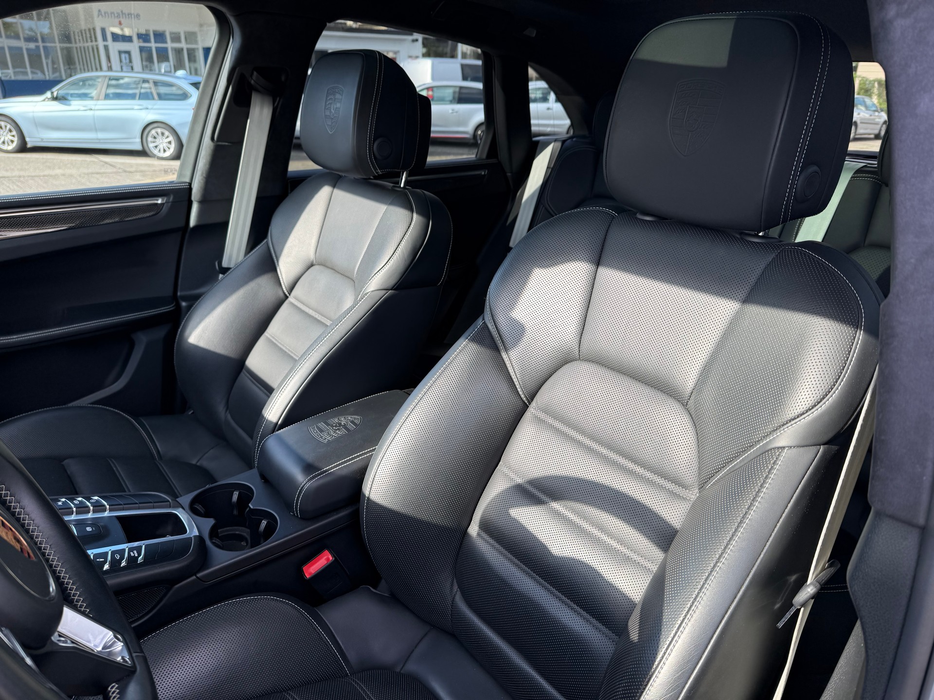PORSCHE Macan Turbo PDK-image-6
