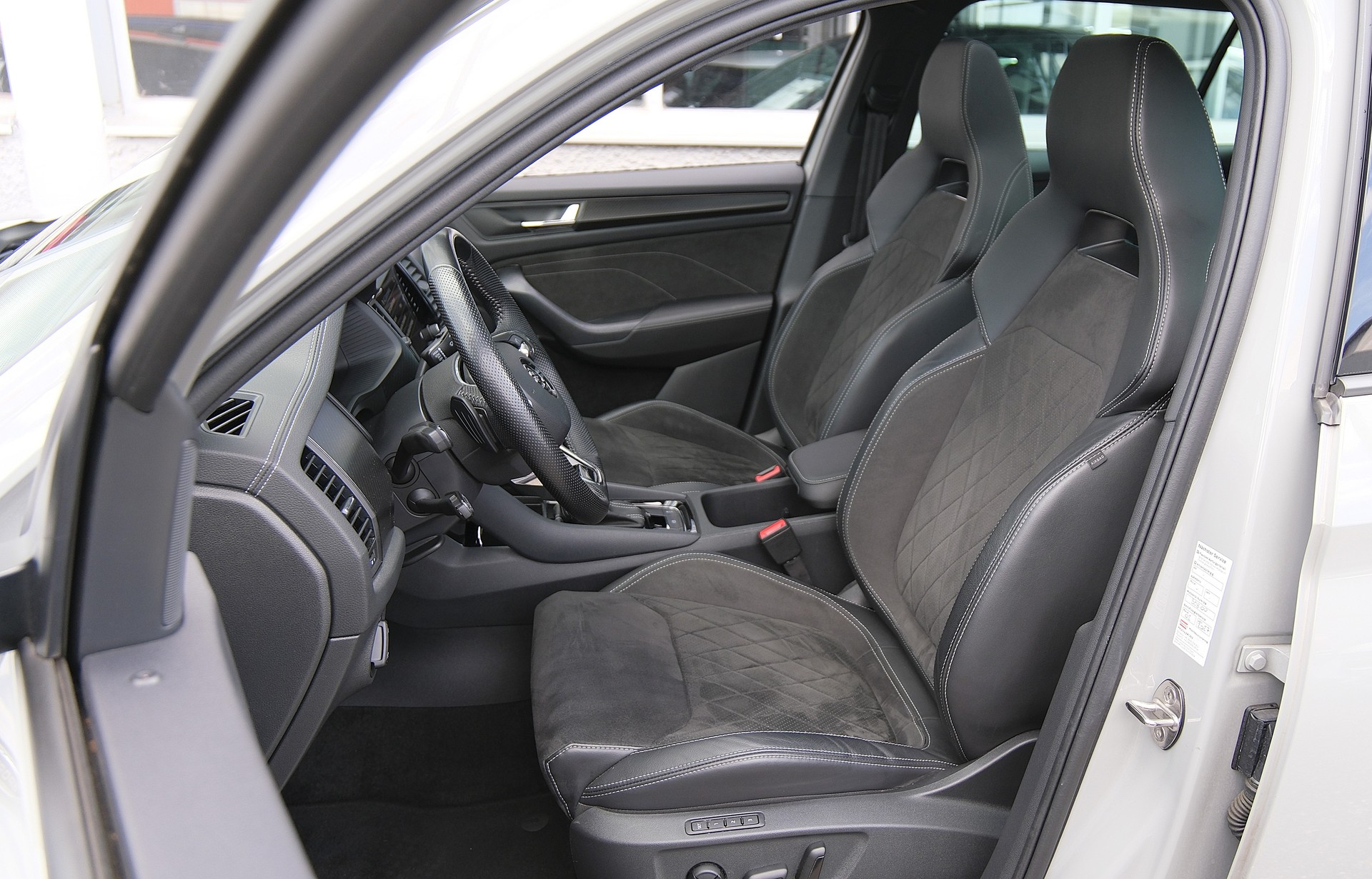 SKODA Kodiaq 2.0 TSI 4x4 SportLine-showroom-element-3