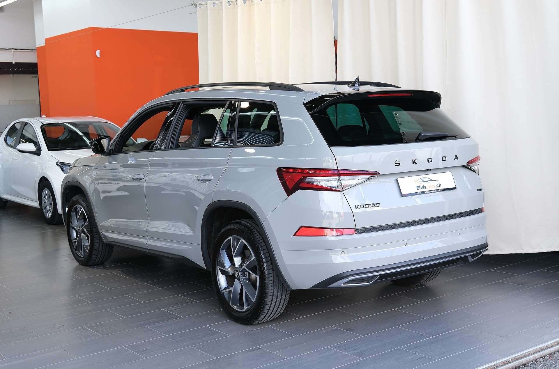 SKODA Kodiaq 2.0 TSI 4x4 SportLine-image-12