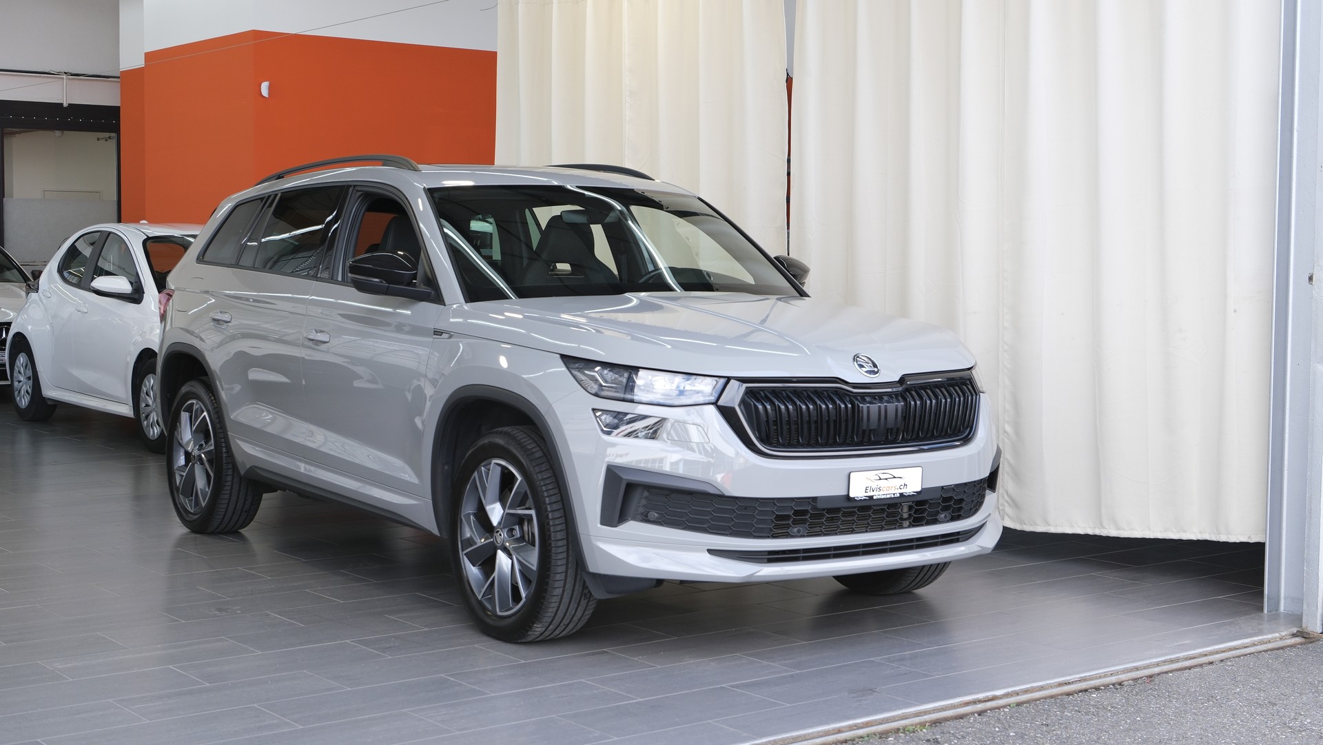 SKODA Kodiaq 2.0 TSI 4x4 SportLine-showroom-element-1
