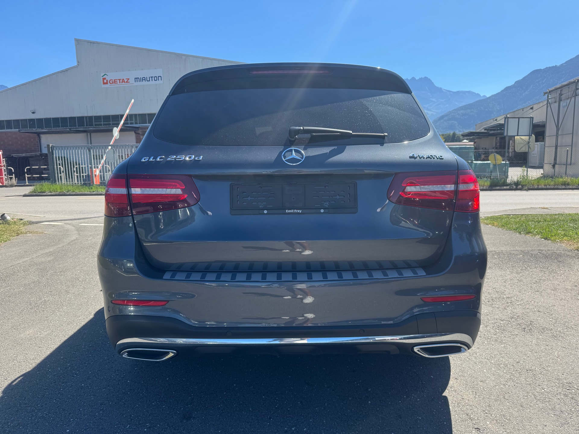 MERCEDES-BENZ GLC 250 d AMG Line 4Matic 9G-Tronic-image-6