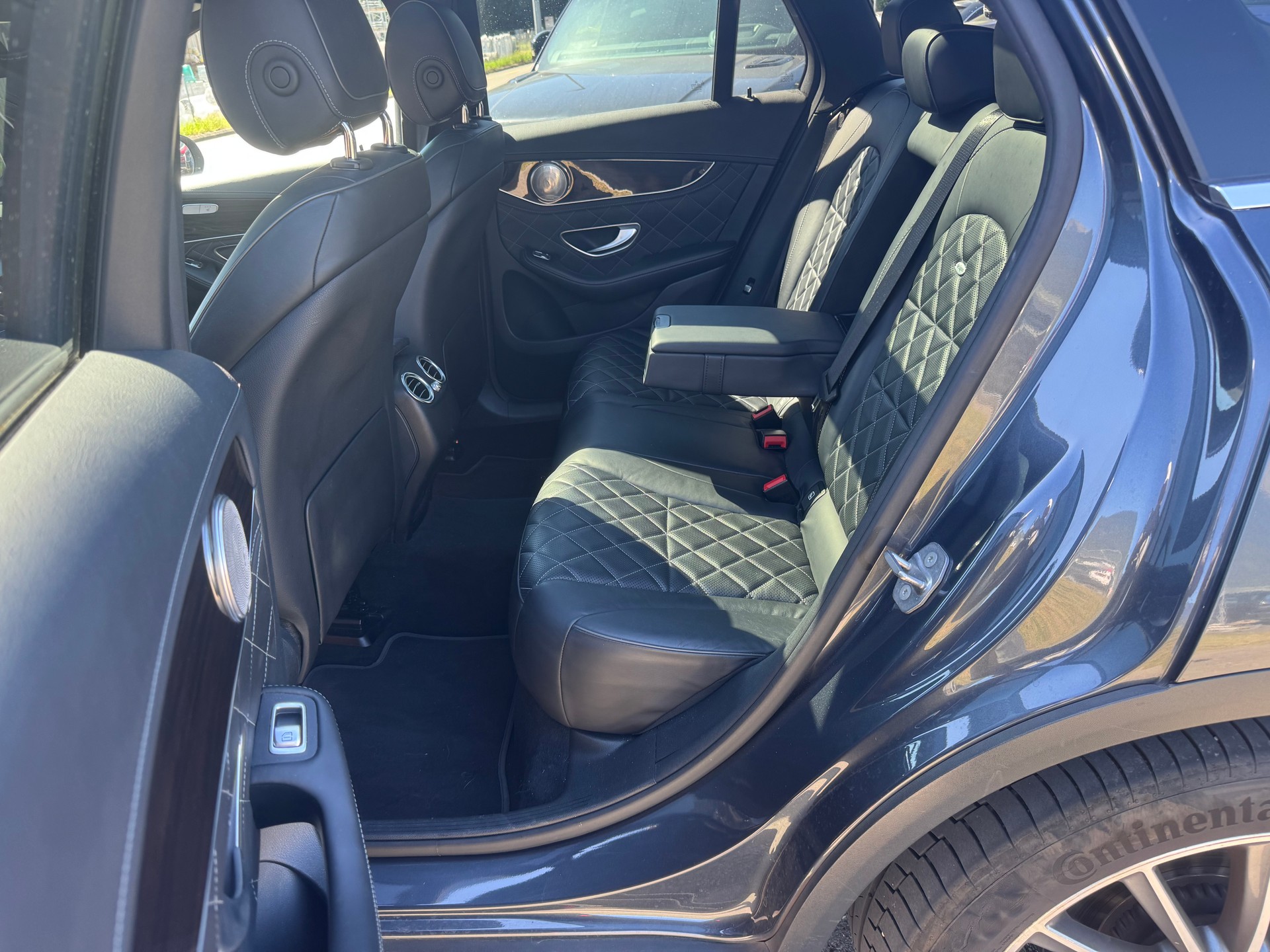 MERCEDES-BENZ GLC 250 d AMG Line 4Matic 9G-Tronic-image-9