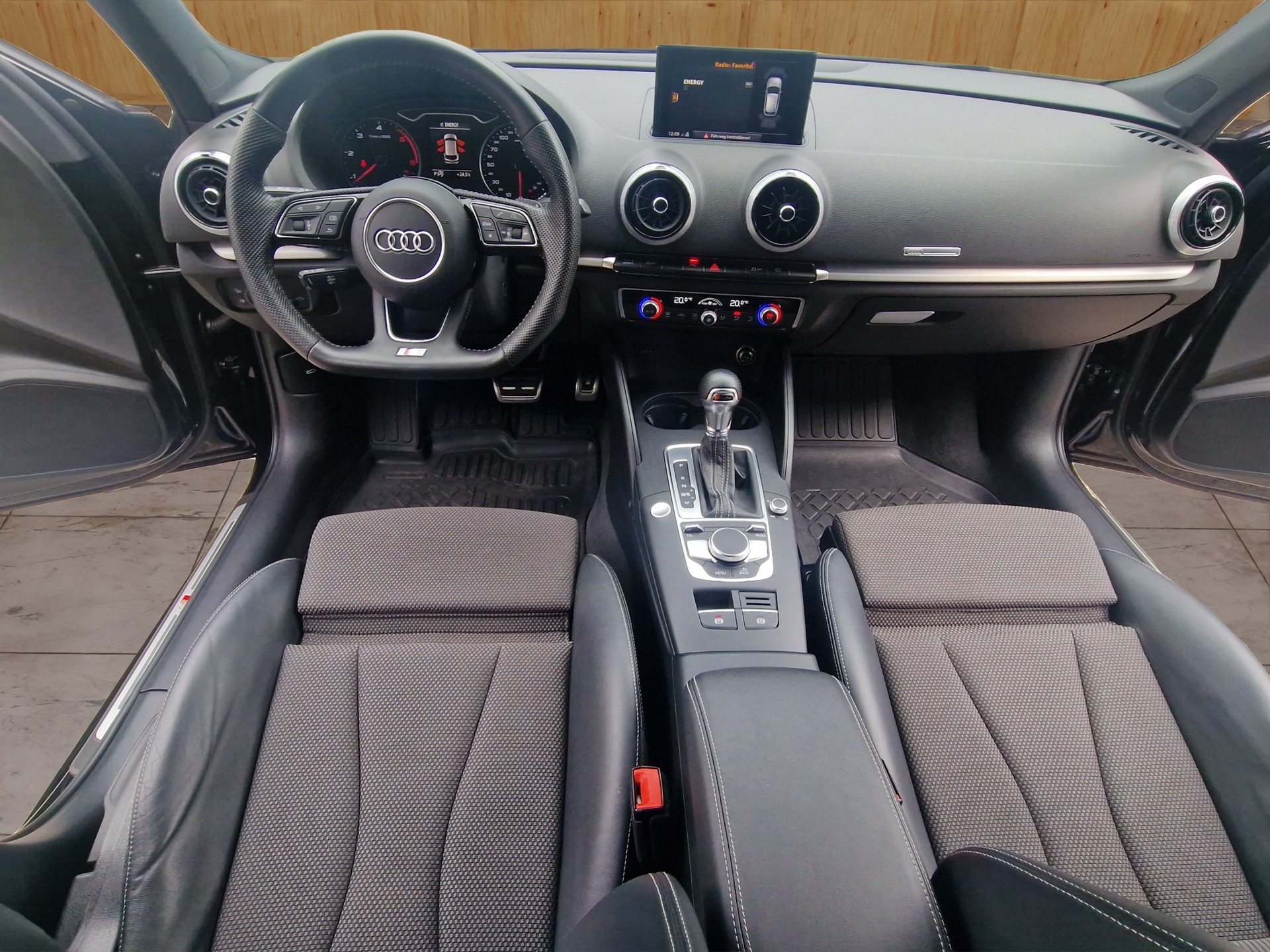 AUDI A3 Sportback 35 TDI Sport S-tronic-image-12