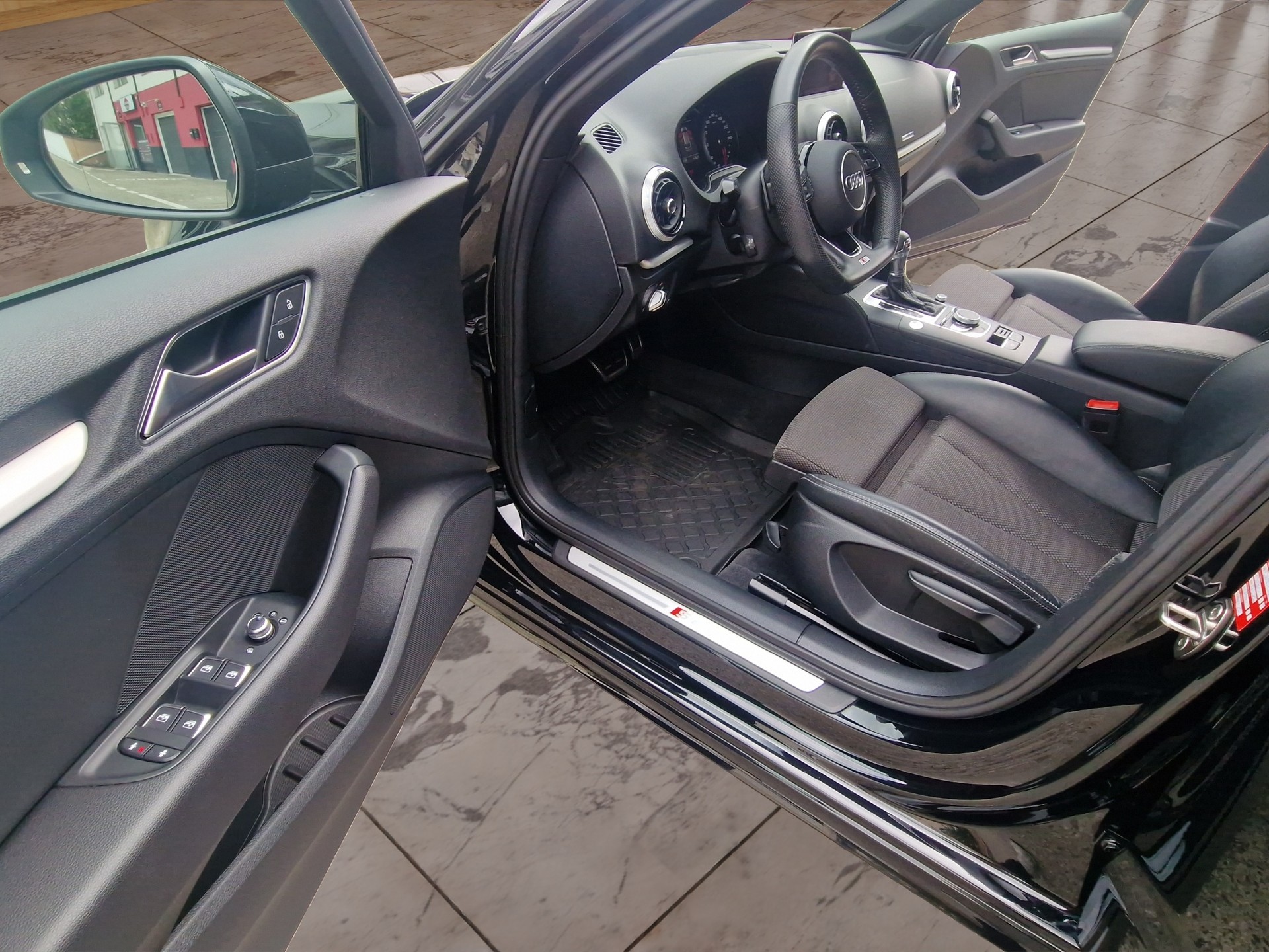 AUDI A3 Sportback 35 TDI Sport S-tronic-image-10