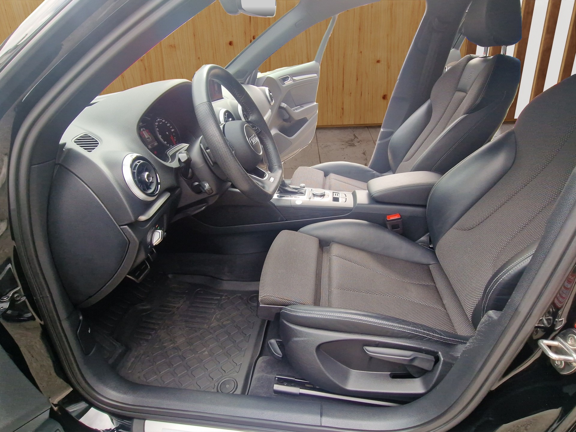 AUDI A3 Sportback 35 TDI Sport S-tronic-image-8