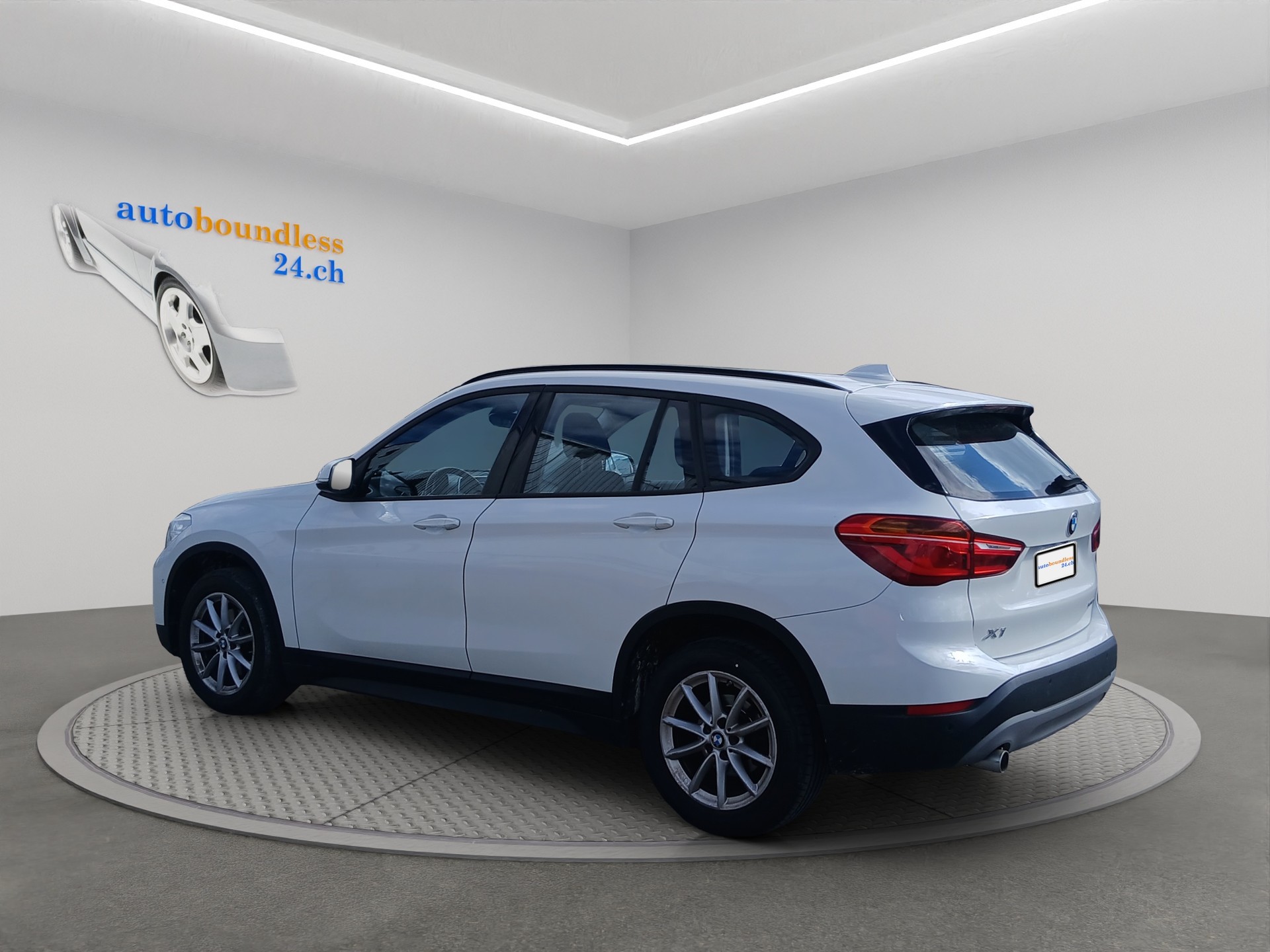BMW X1 sDrive 18i Steptronic DSK-image-11