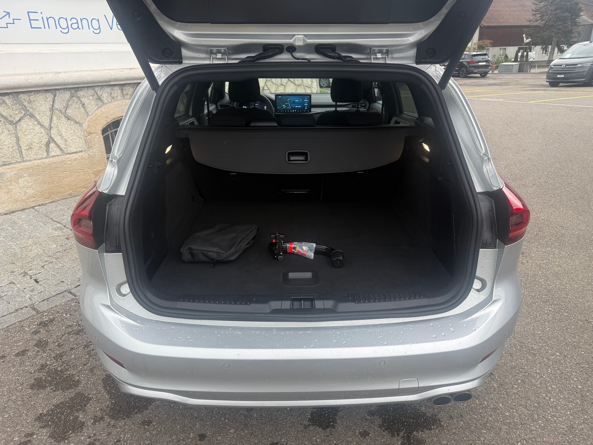 FORD Focus Station Wagon 1.0i EcoB Hybrid 155 ST-Line X-image-10