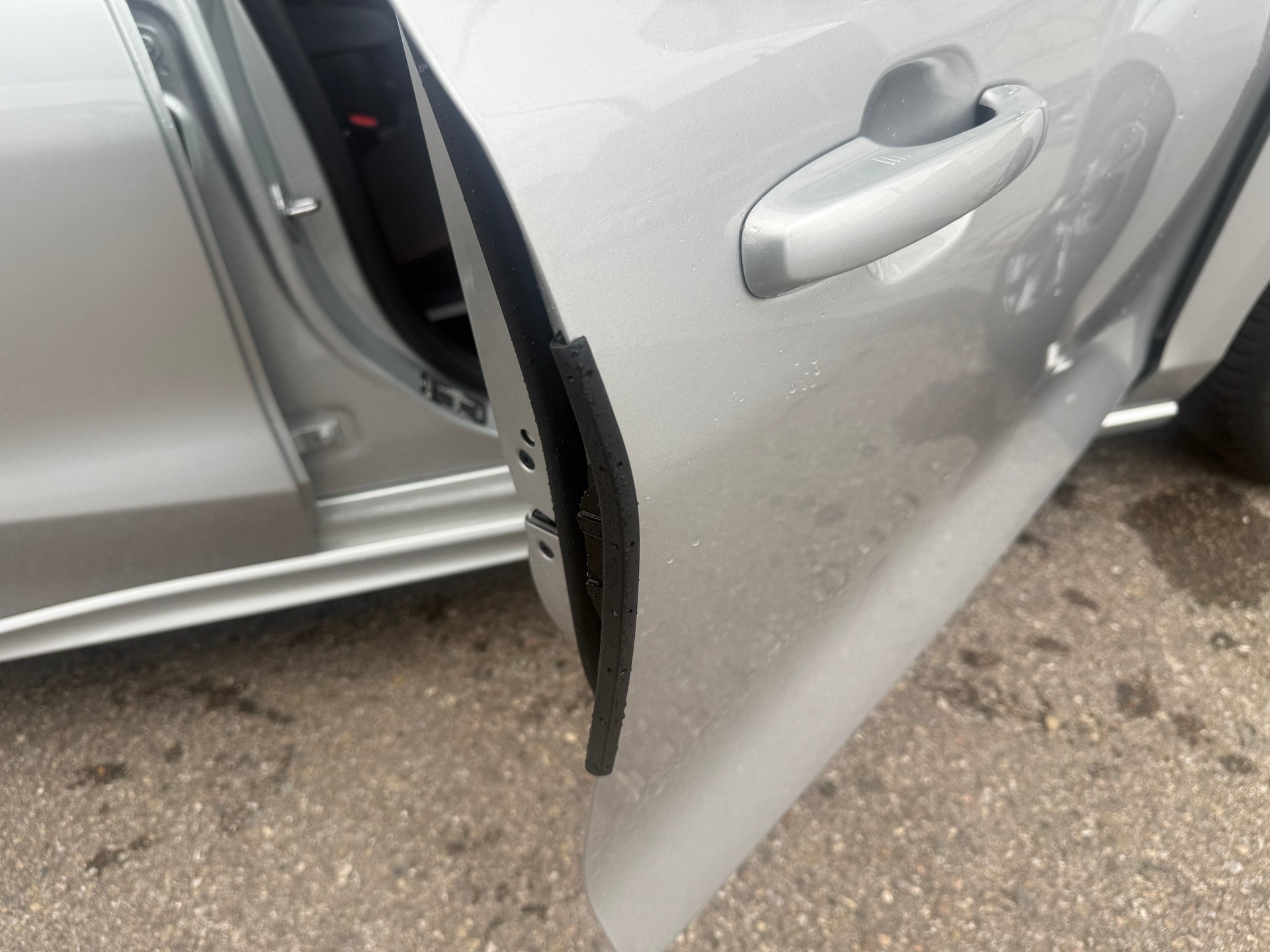 FORD Focus Station Wagon 1.0i EcoB Hybrid 155 ST-Line X-image-12
