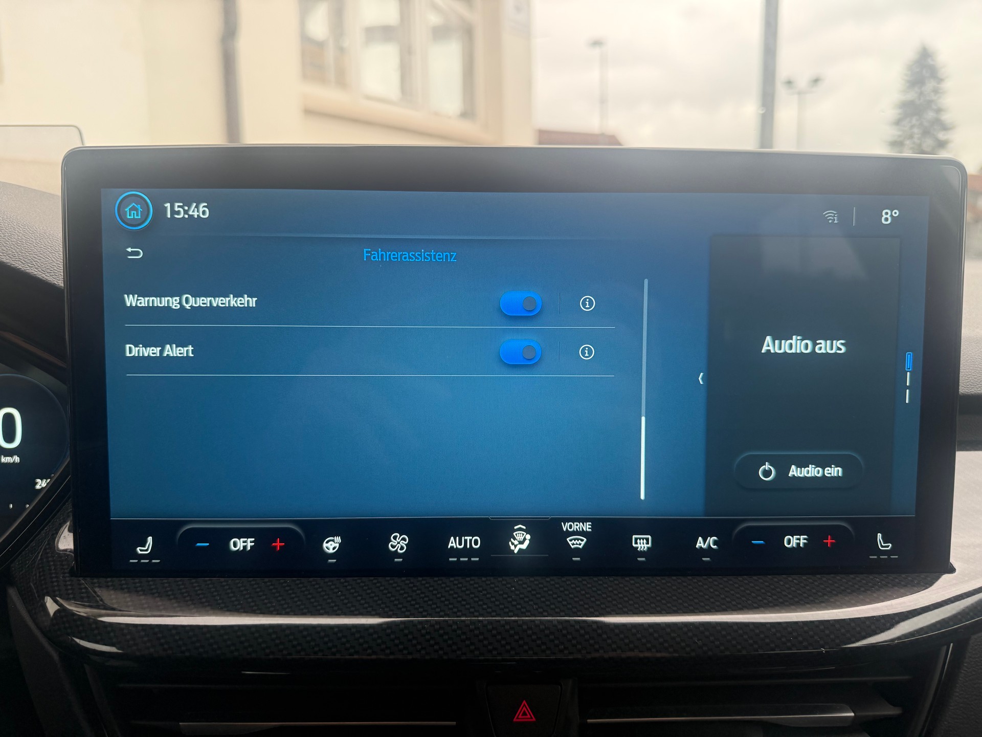 FORD Focus Station Wagon 1.0i EcoB Hybrid 155 ST-Line X-image-20