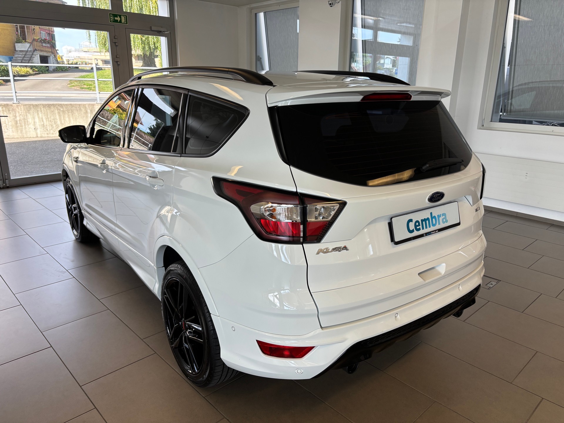 FORD Kuga 2.0 TDCi ST Line High 4WD PowerShift-showroom-element-3