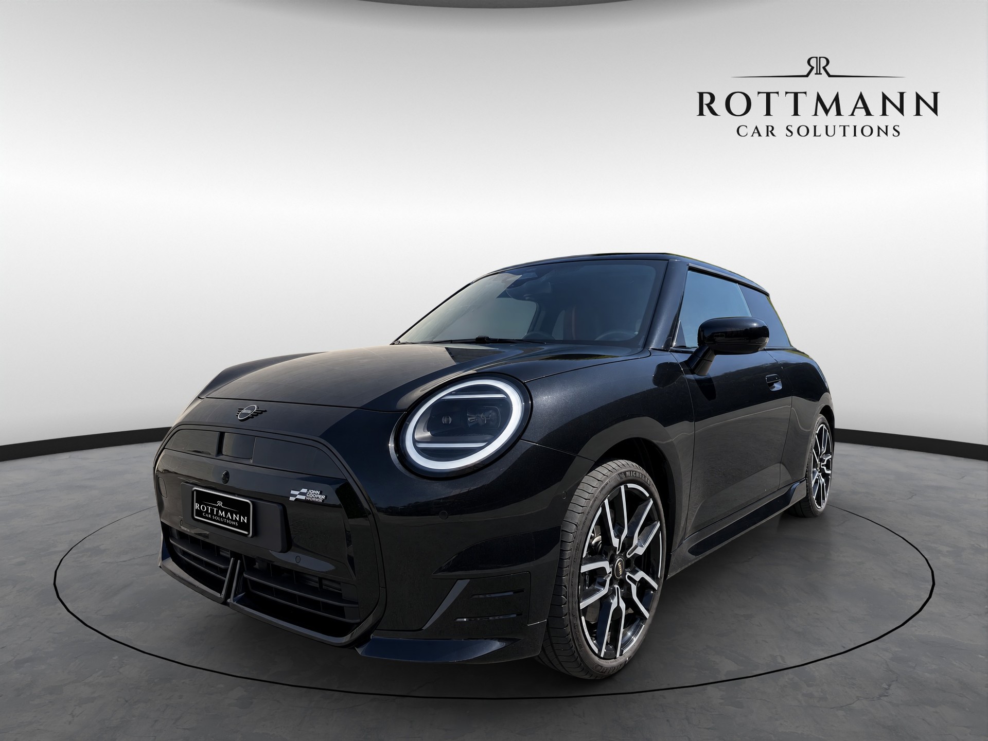 MINI Cooper SE JCW-showroom-element-1