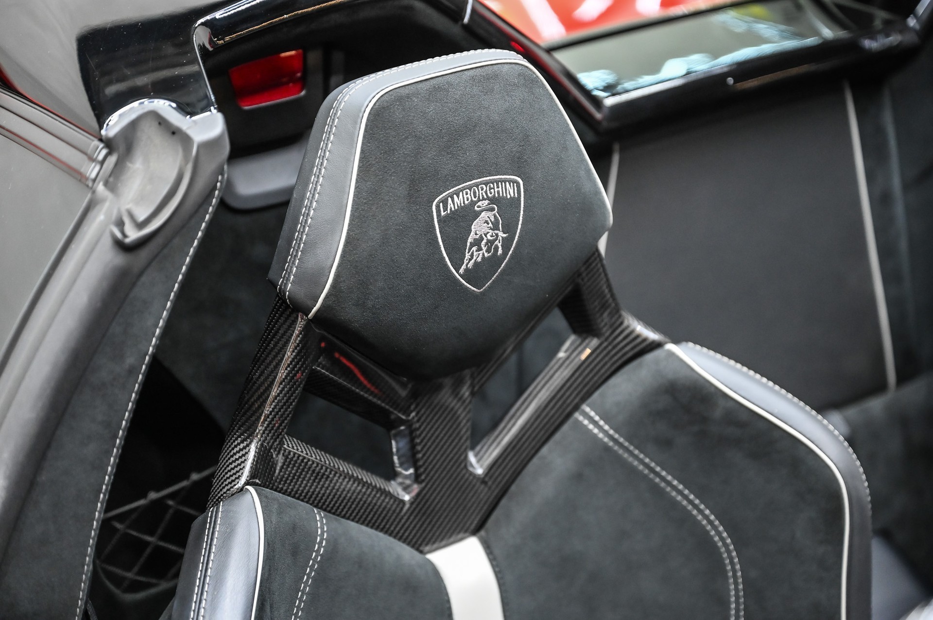 LAMBORGHINI Aventador SV Roadster LP 750-4 E-Gear 1 of 500-image-40