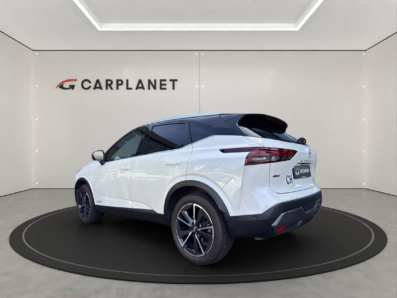 NISSAN Qashqai 1.5 VC-T Tekna-showroom-element-3