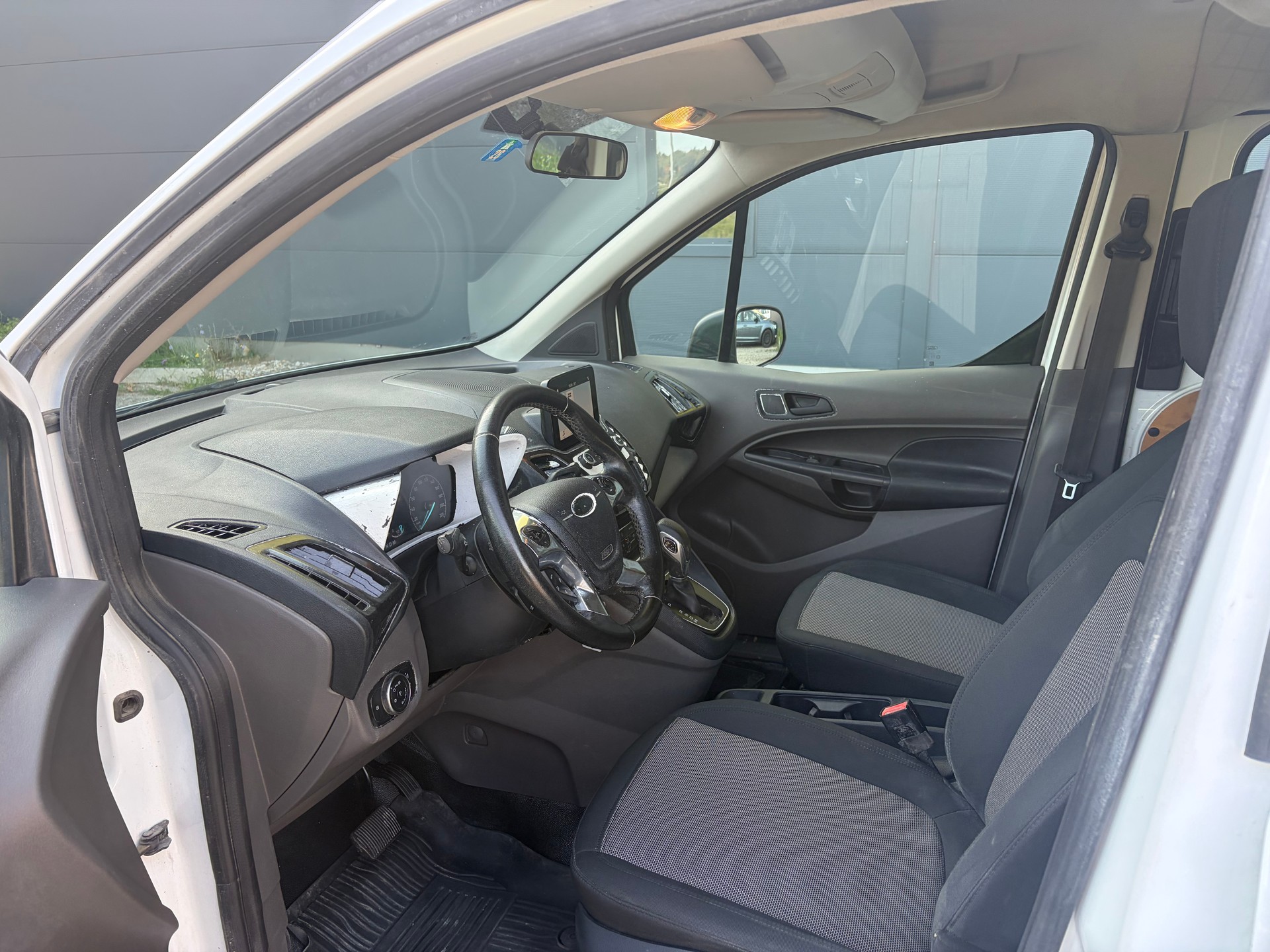 FORD Transit Connect Van T220 DCIV 1.5 EcoBlue Ambiente-image-8