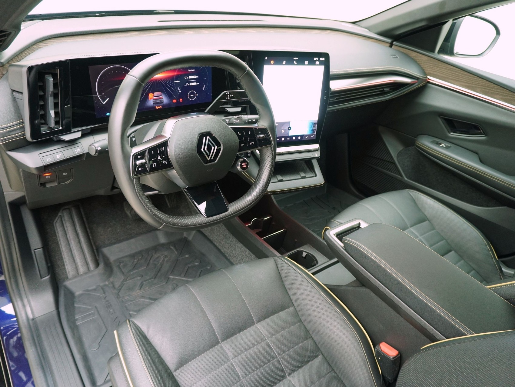 RENAULT Mégane E-Tech iconic-image-9
